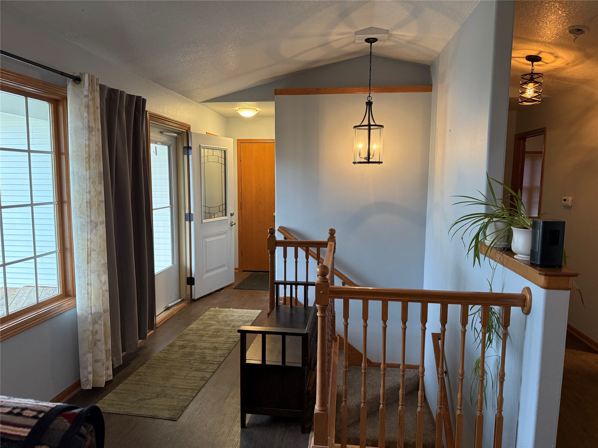 212 N 14th Avenue Property Photo 5