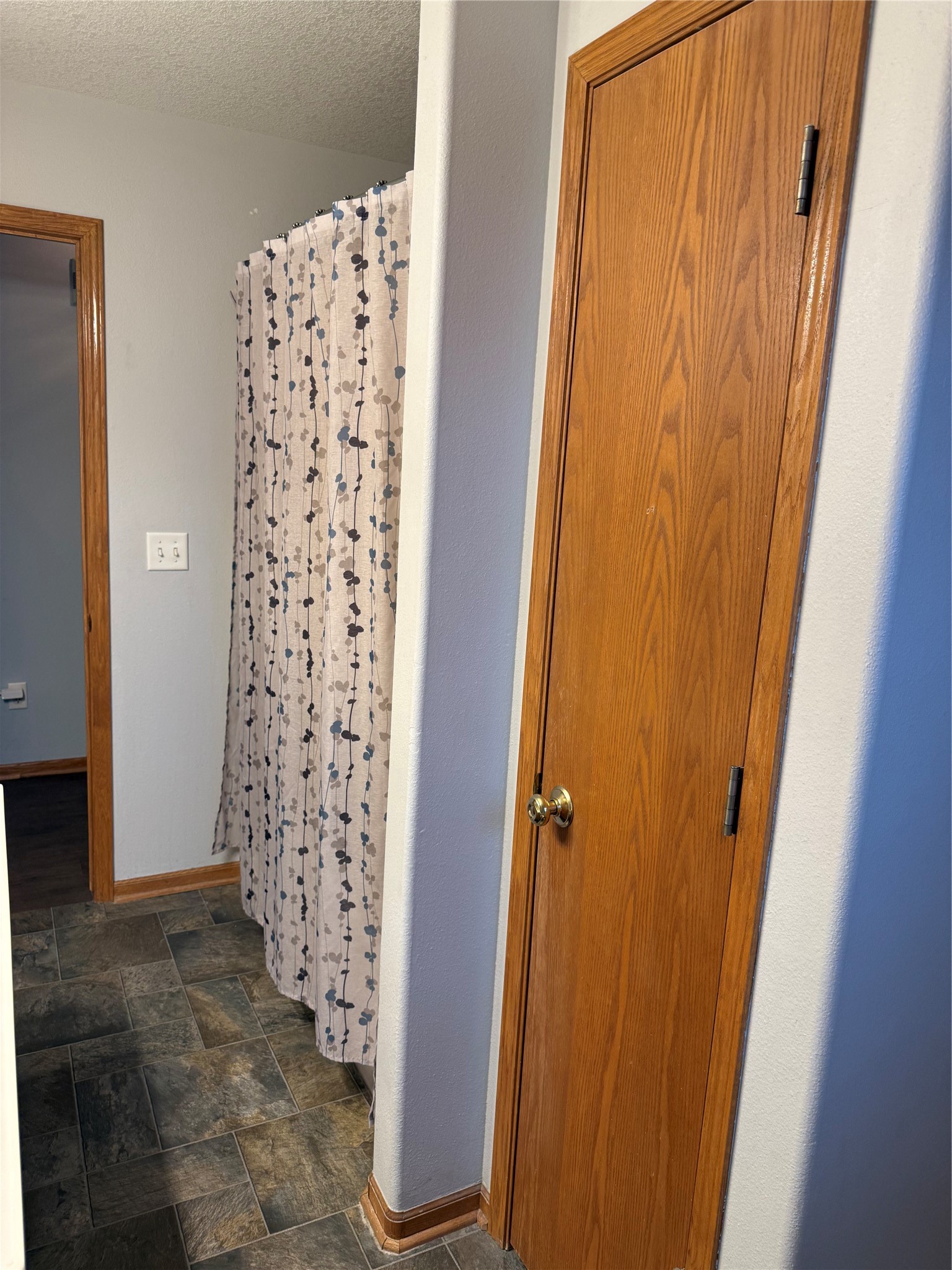 212 N 14th Avenue Property Photo 15