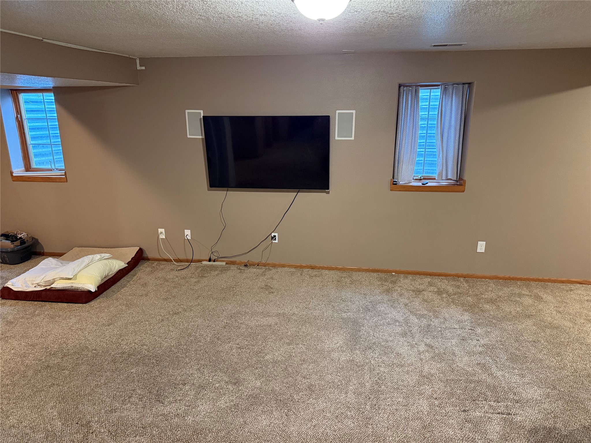 212 N 14th Avenue Property Photo 18