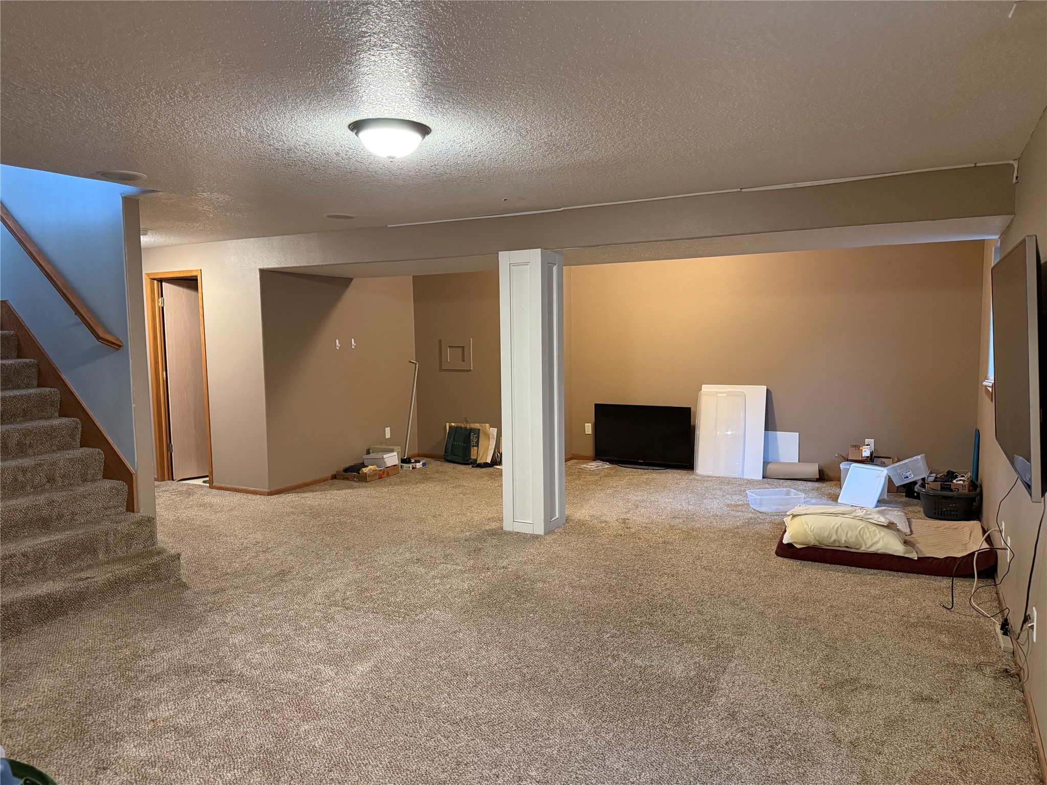 212 N 14th Avenue Property Photo 19