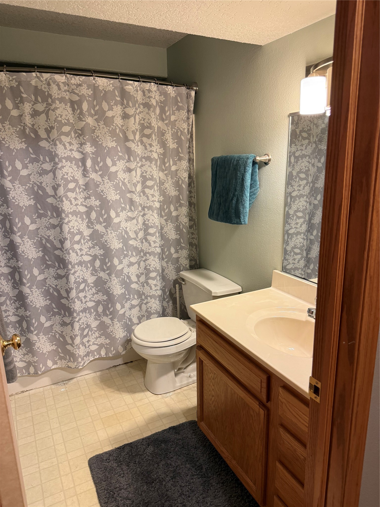 212 N 14th Avenue Property Photo 20