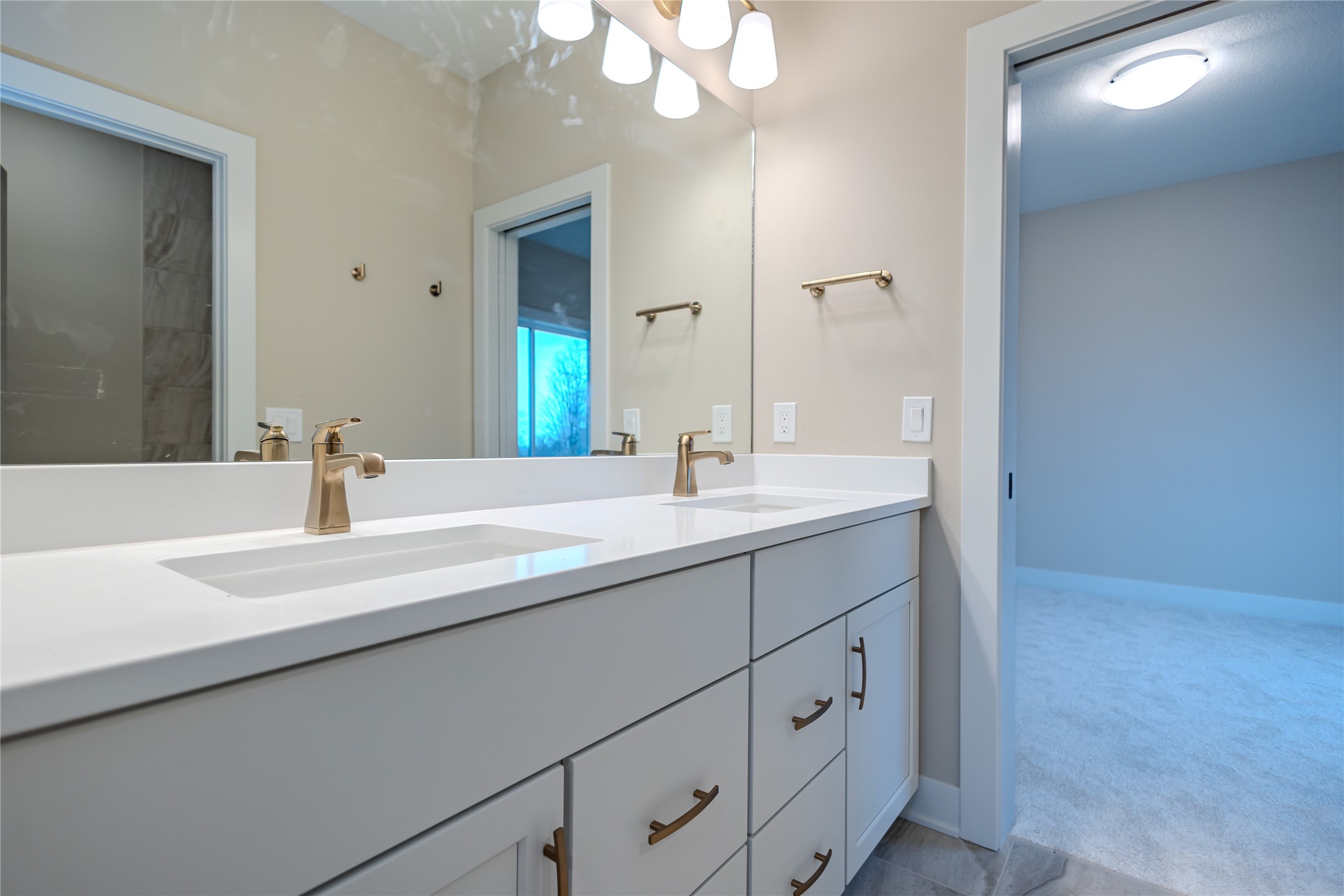 4635 173rd Street Property Photo 14