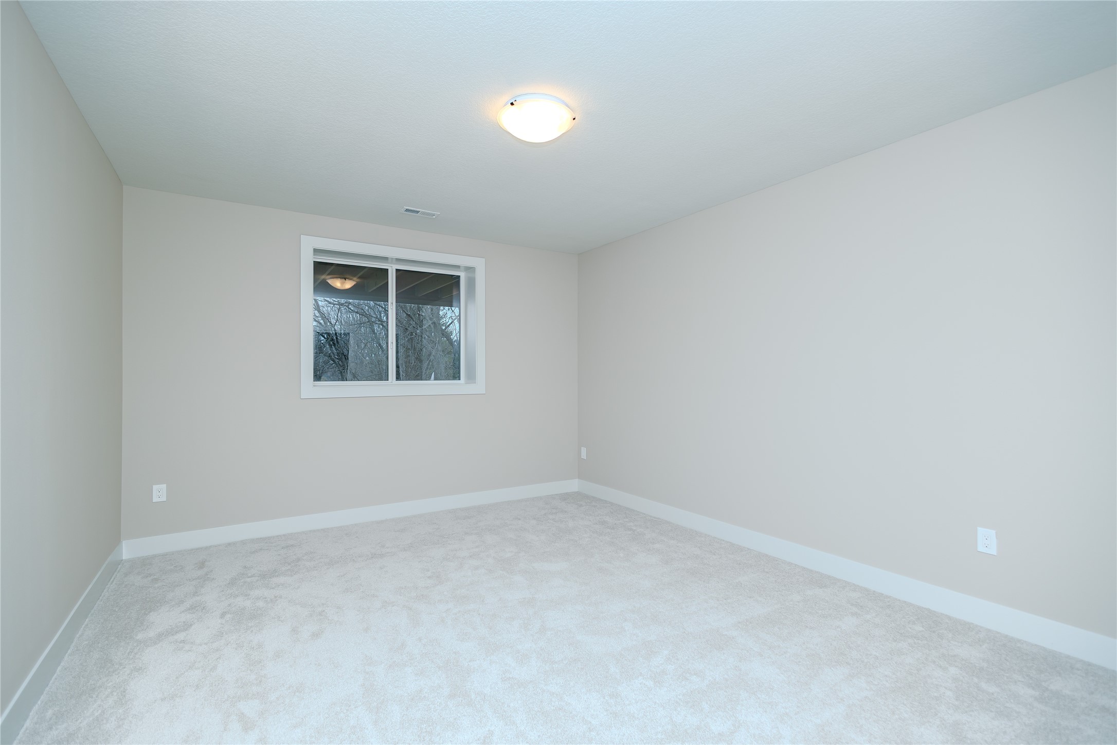 4635 173rd Street Property Photo 20