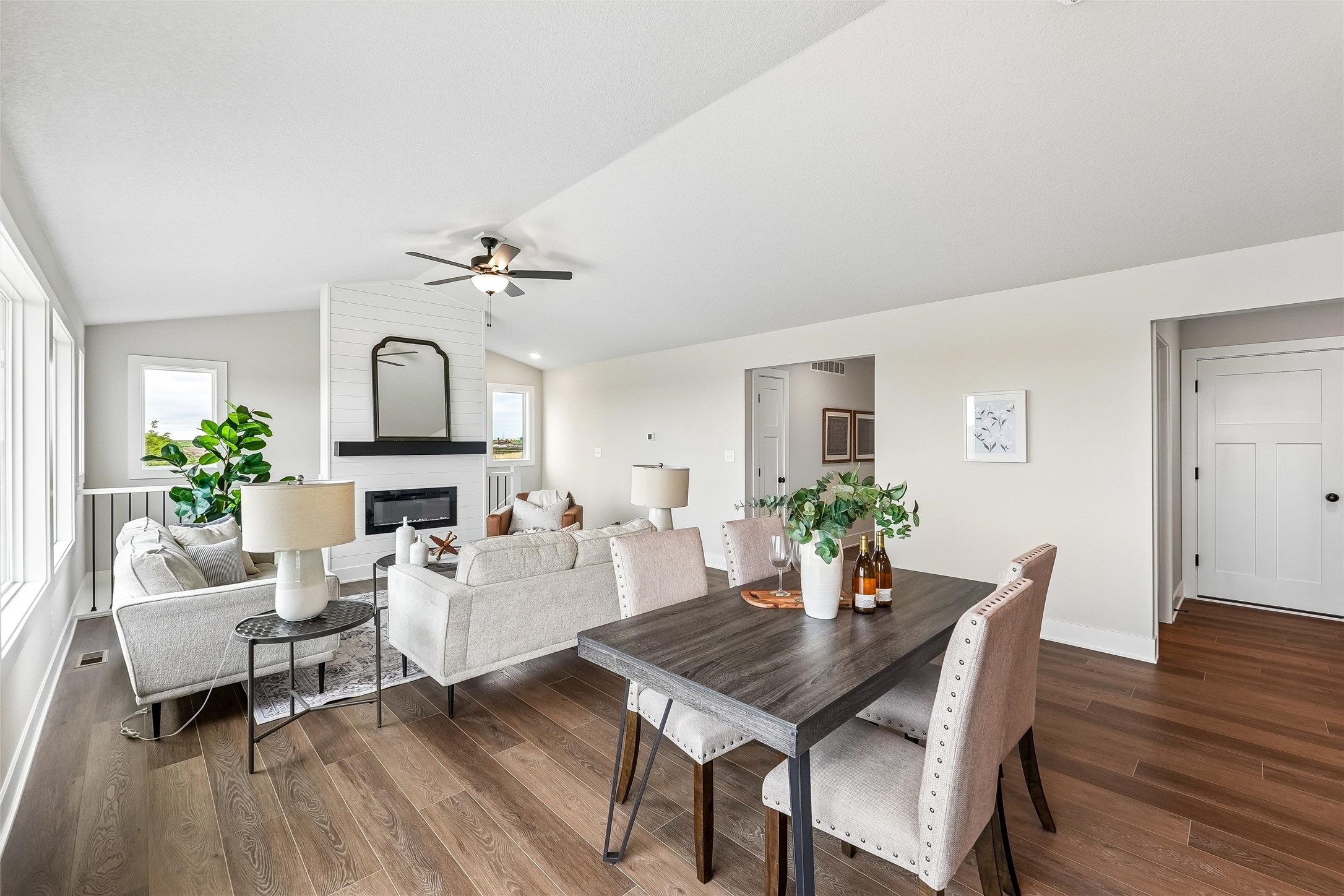1475 Cedar Street Property Photo 4
