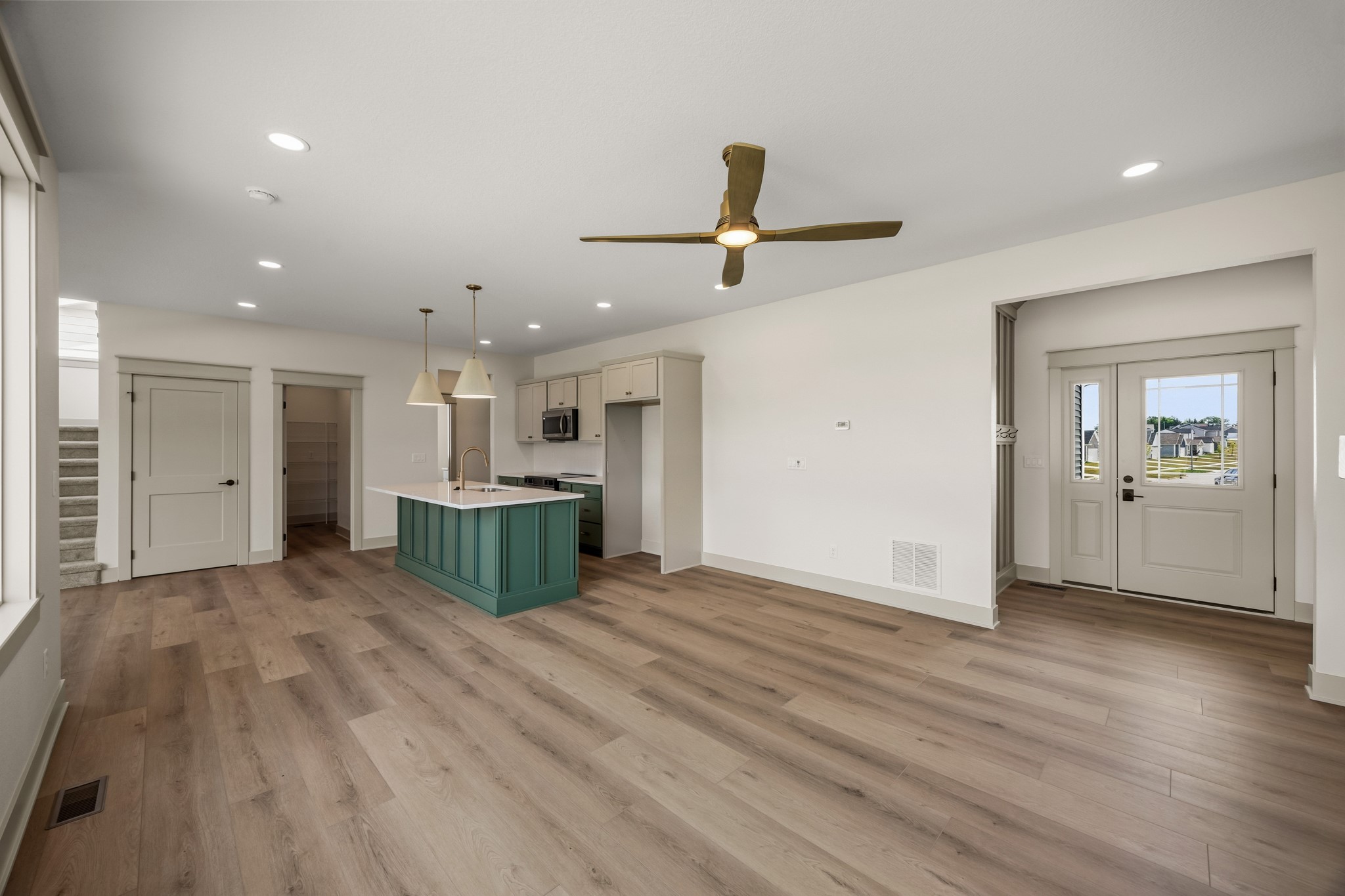 434 Venice Avenue Property Photo 10