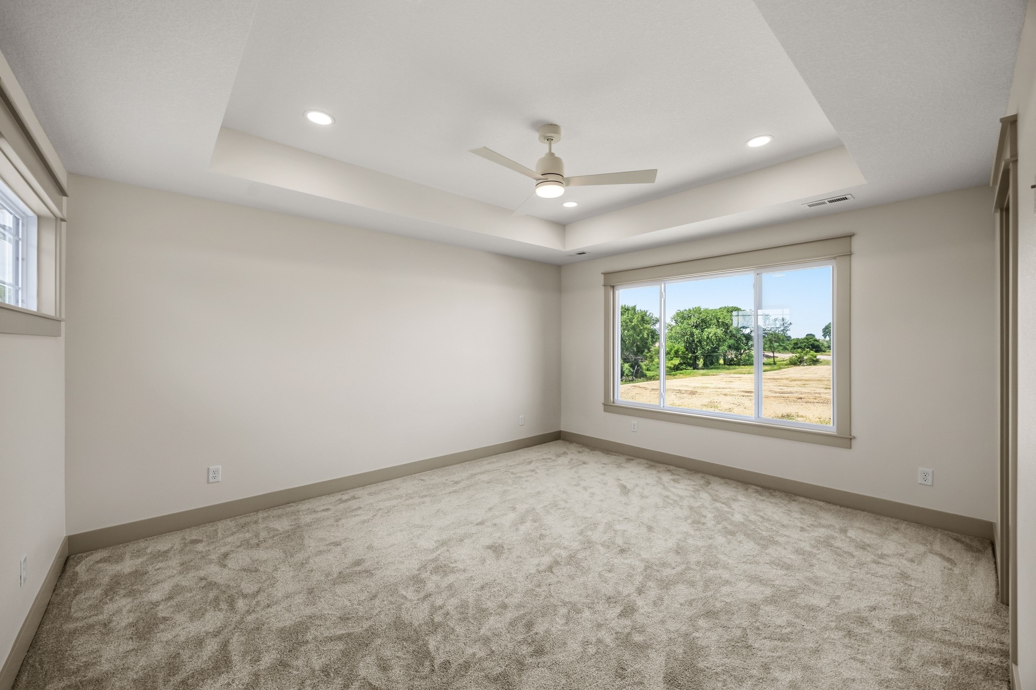 434 Venice Avenue Property Photo 18