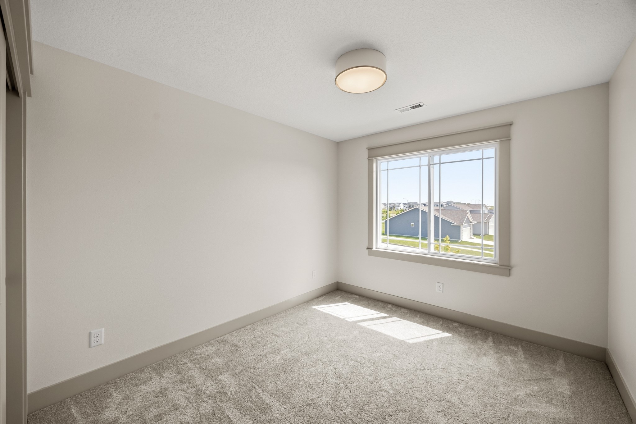 434 Venice Avenue Property Photo 23
