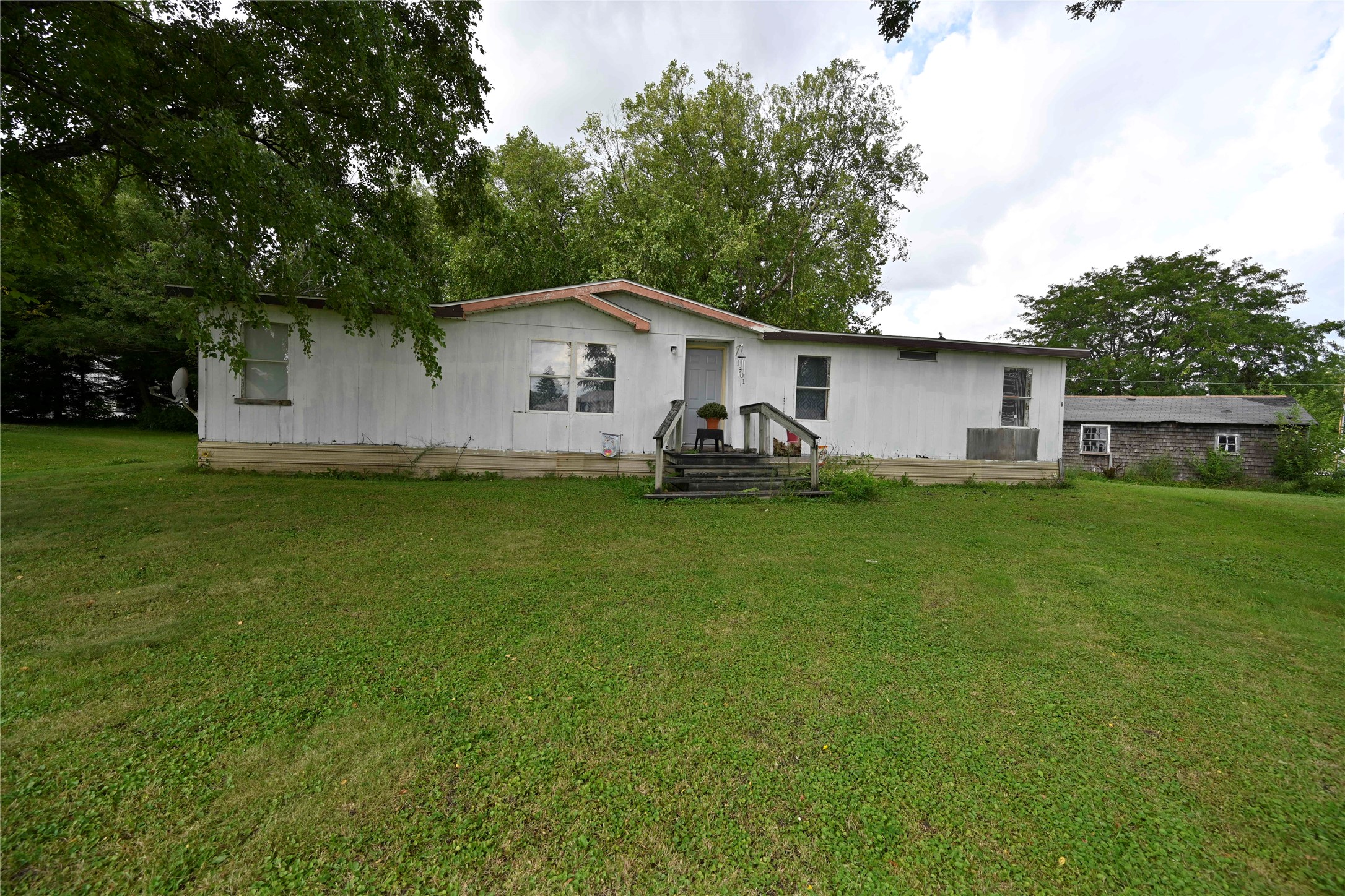 1001 2nd Street Property Photo 1