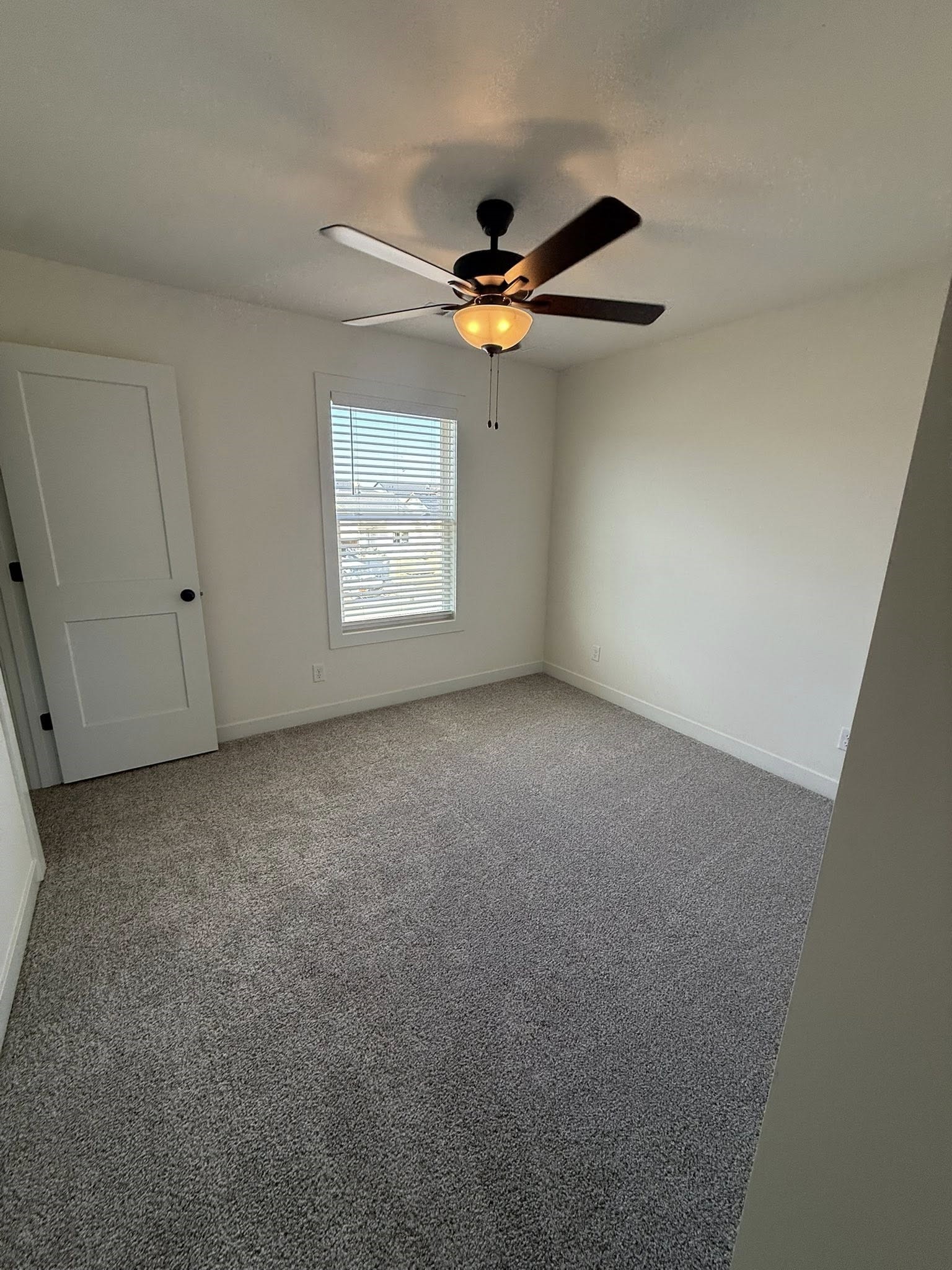 1677 22nd Avenue Se Property Photo 8
