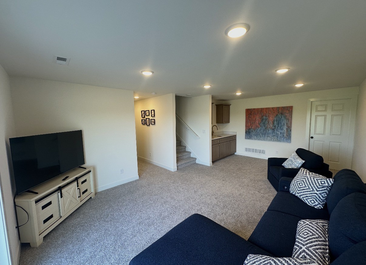 1677 22nd Avenue Se Property Photo 18