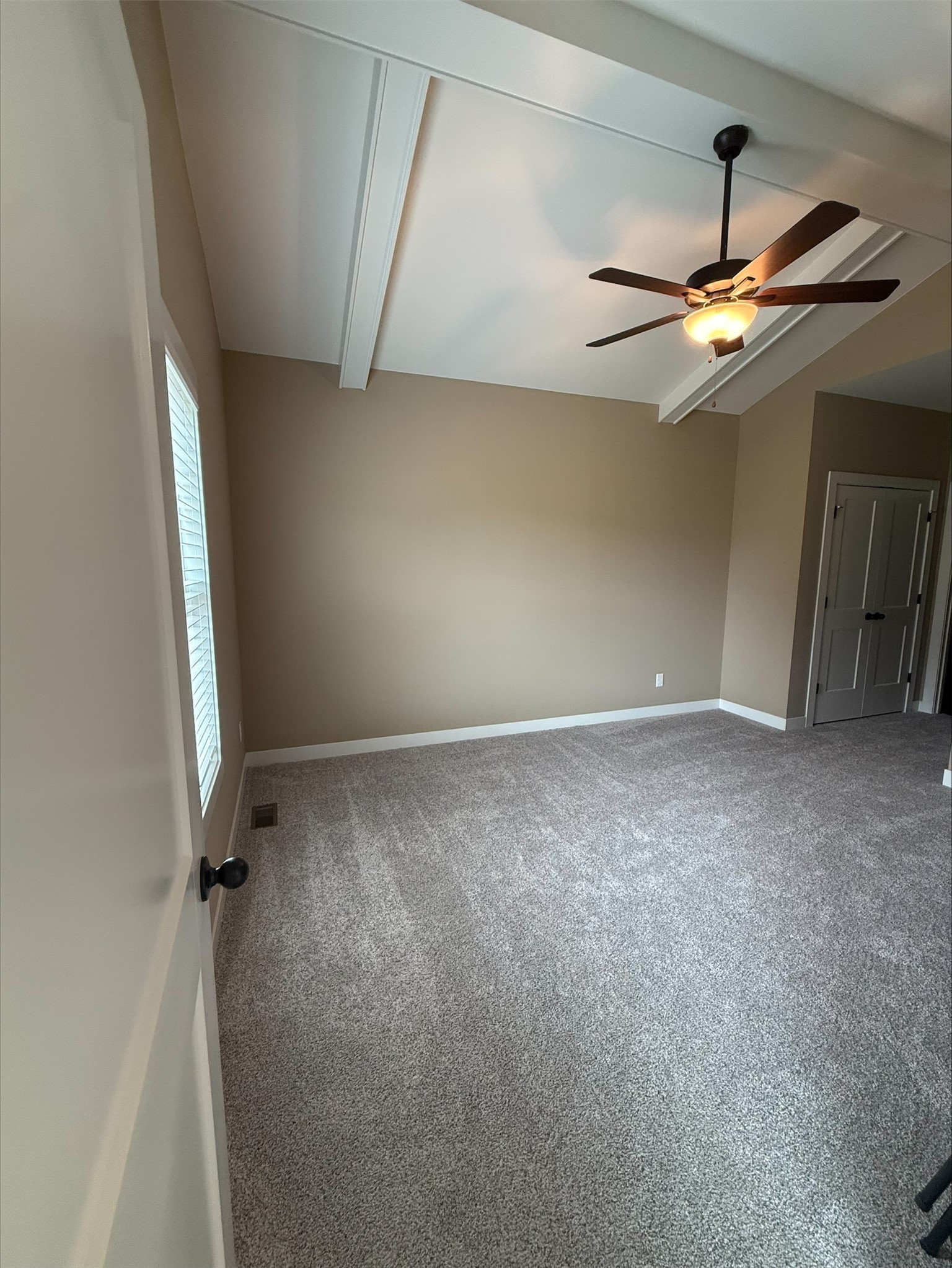 1666 22nd Avenue Se Property Photo 5