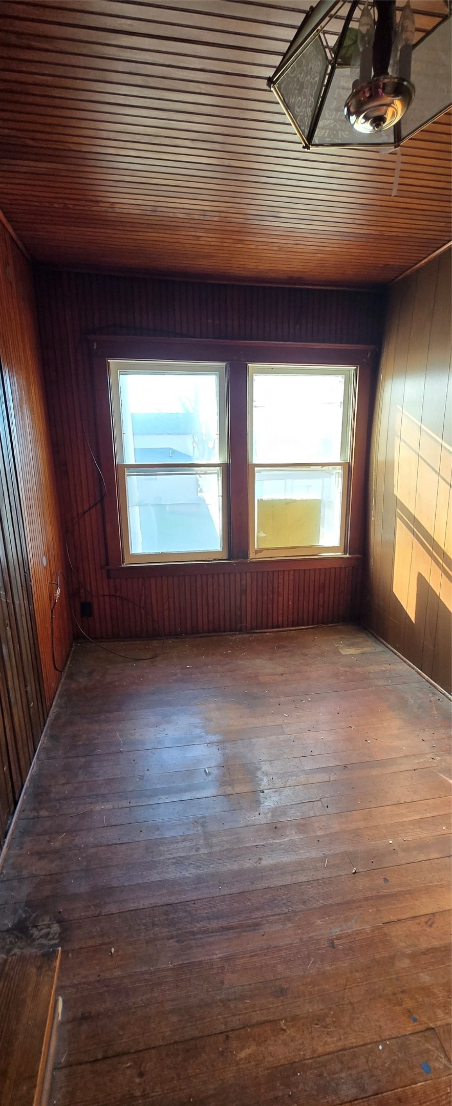 608 S Broadway Street Property Photo 10