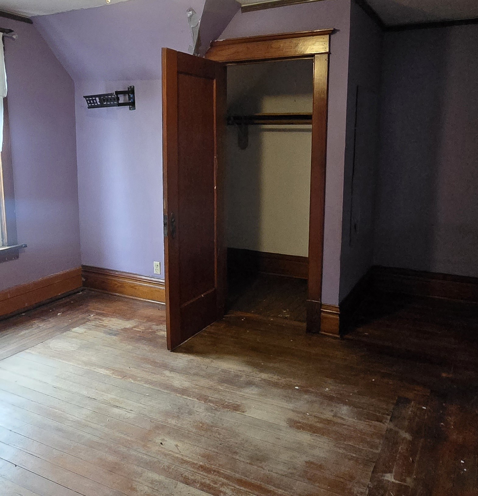 608 S Broadway Street Property Photo 22