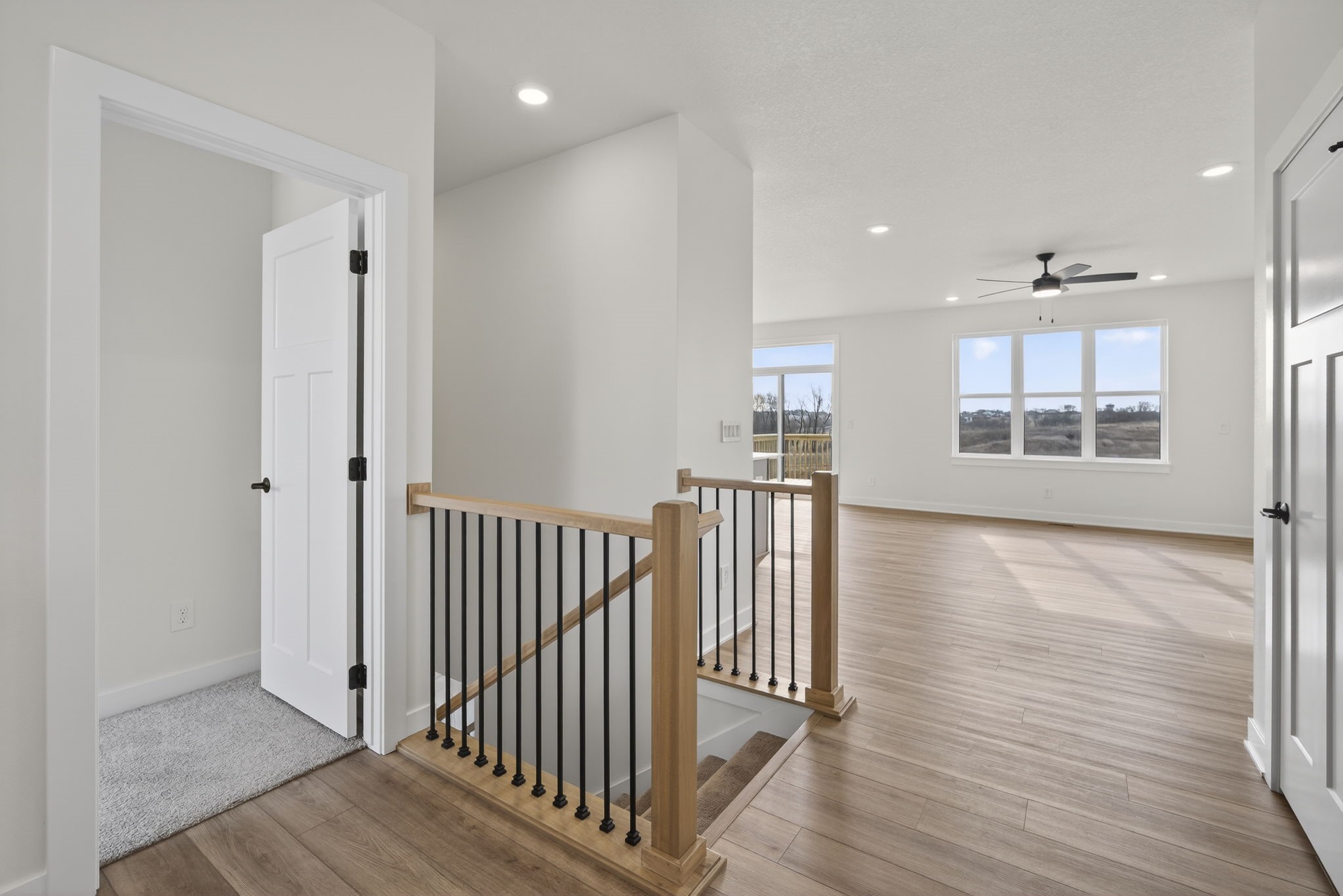 718 Plainside Avenue Property Photo 3