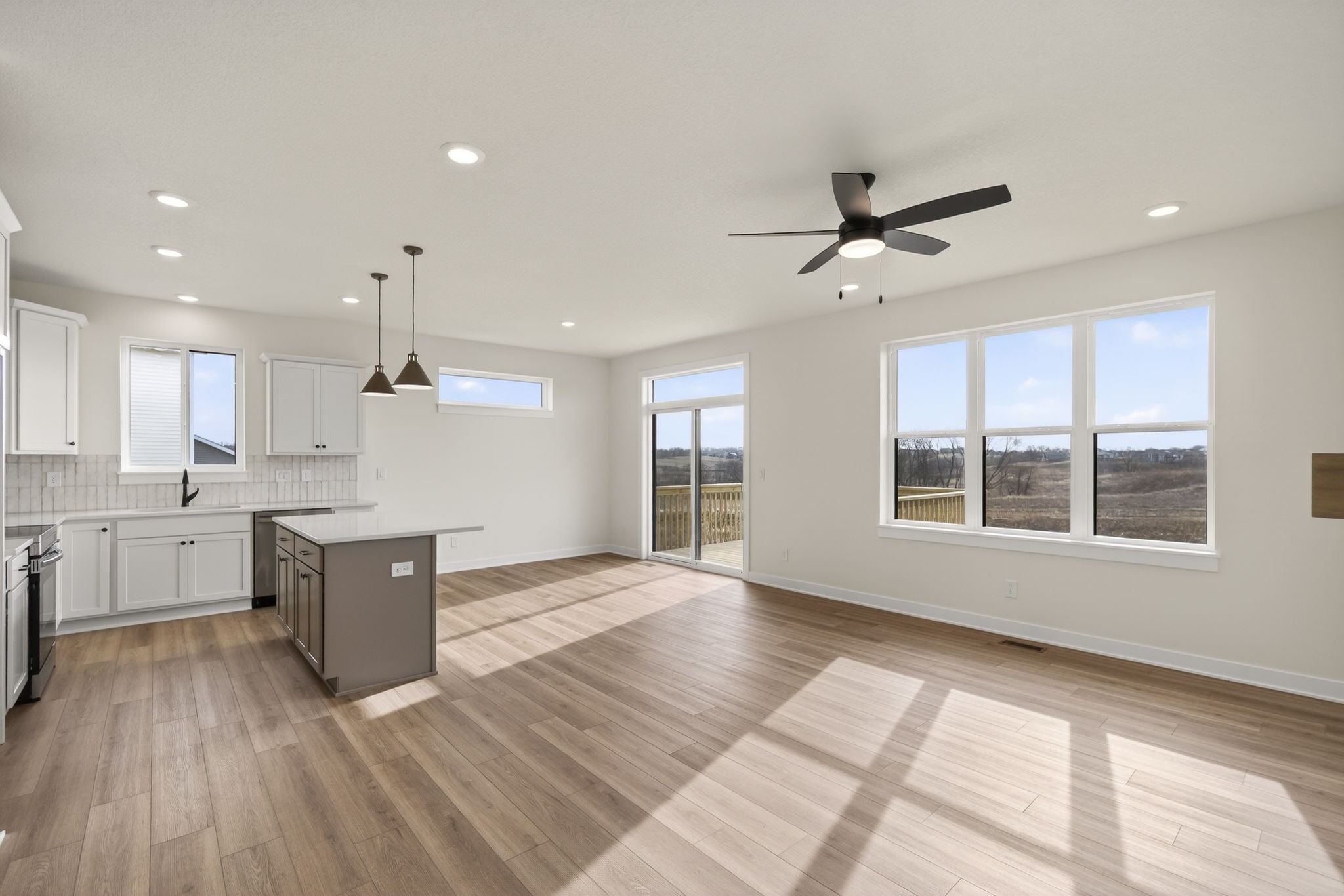 718 Plainside Avenue Property Photo 10