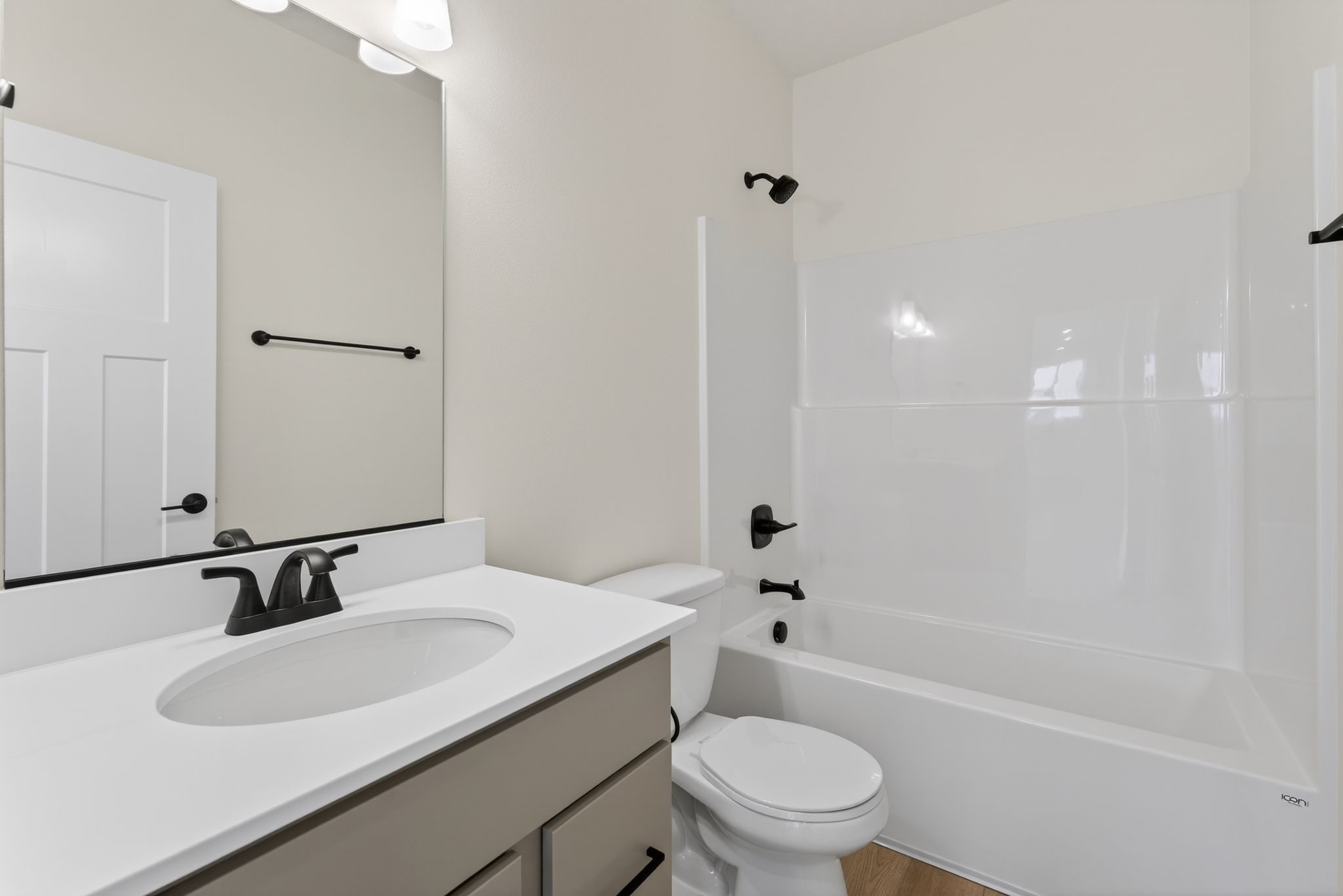 718 Plainside Avenue Property Photo 25