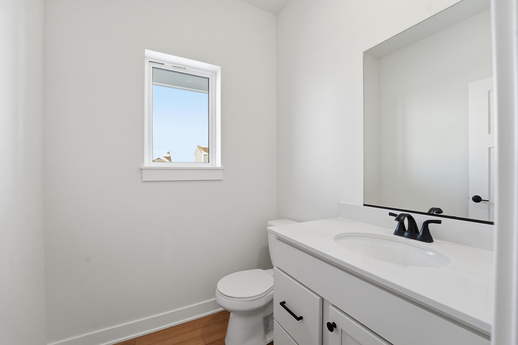 712 Plainside Avenue Property Photo 2