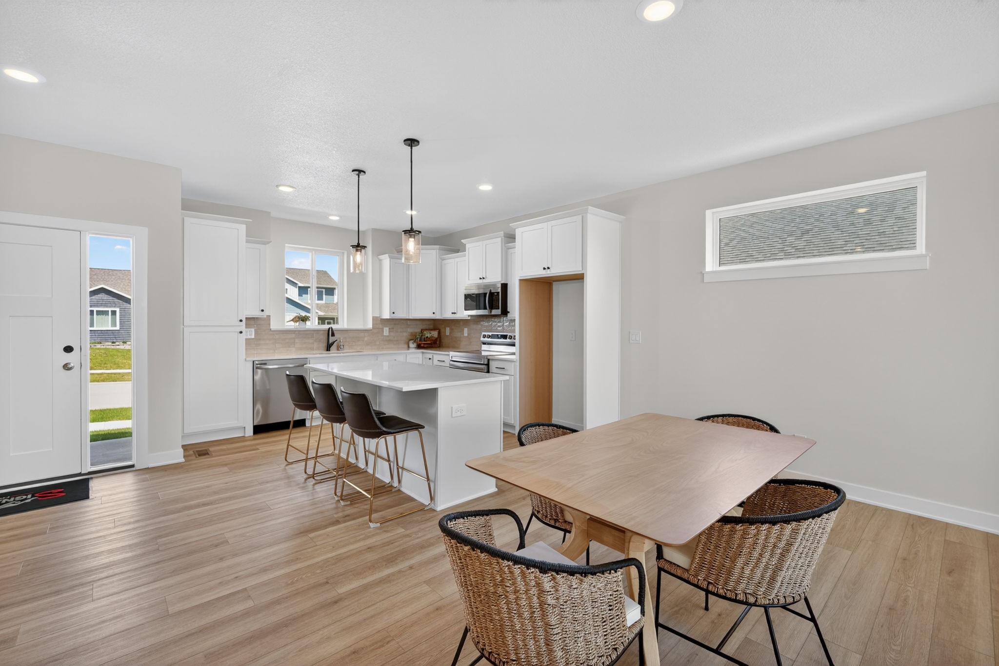 712 Plainside Avenue Property Photo 9
