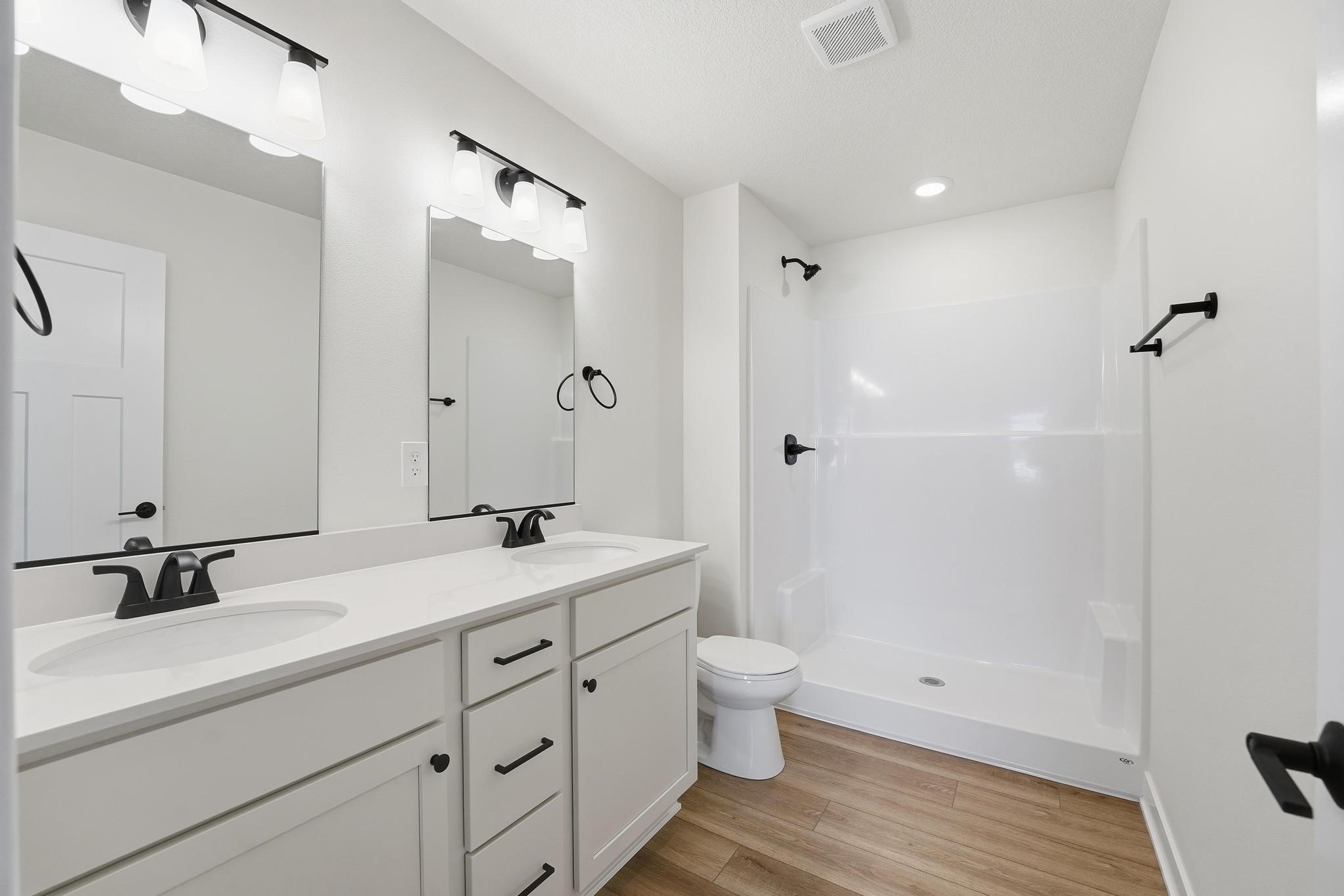 712 Plainside Avenue Property Photo 18