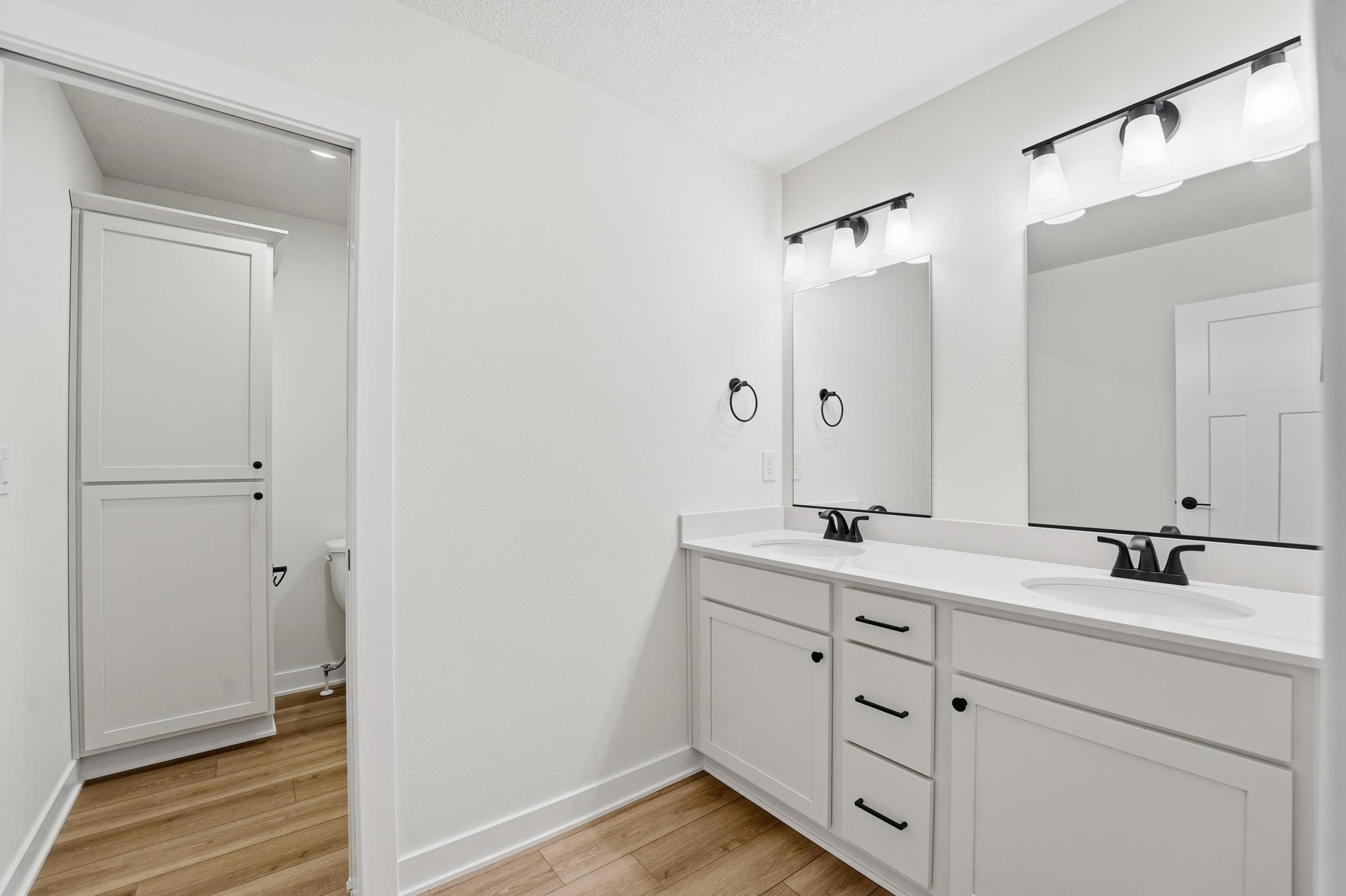 712 Plainside Avenue Property Photo 20