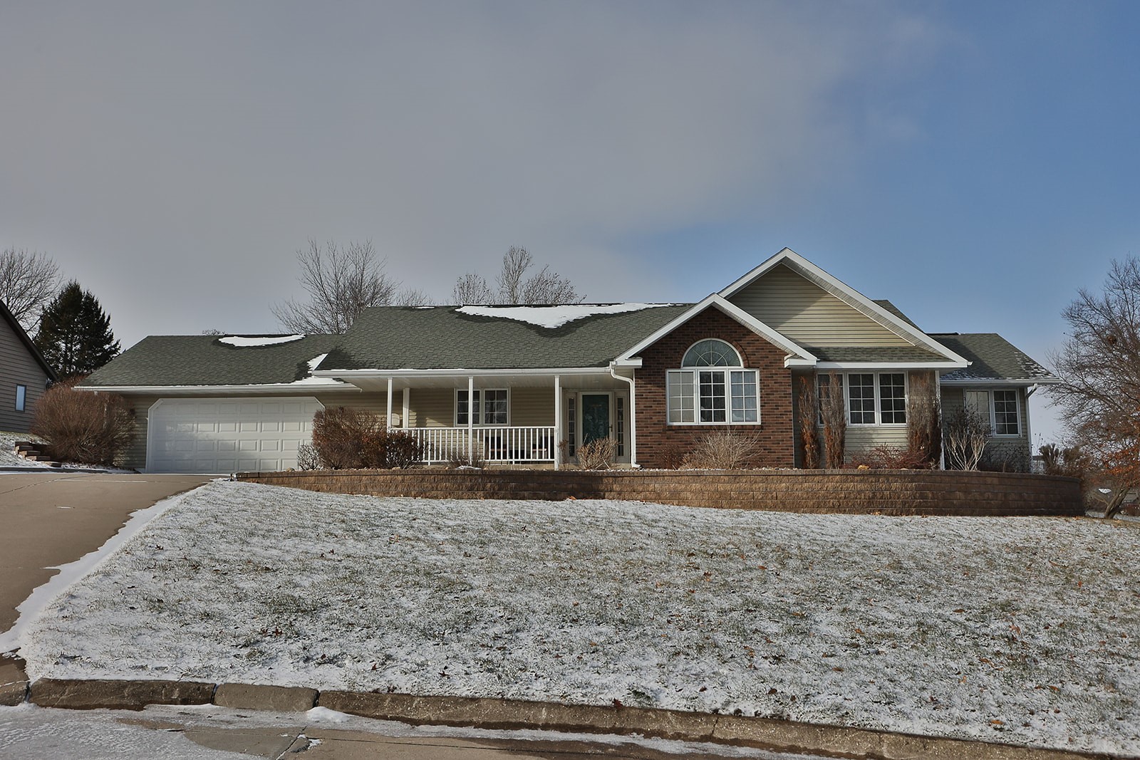 1102 Bruce Lane Property Photo 1