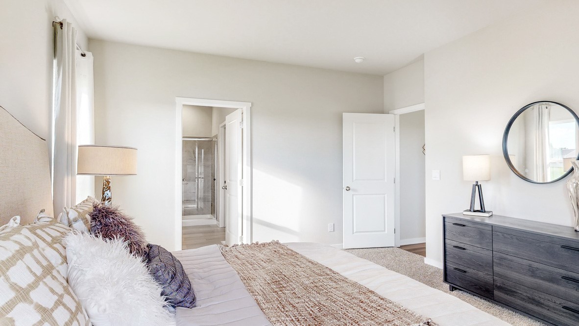 1049 Hillside Place Property Photo 10