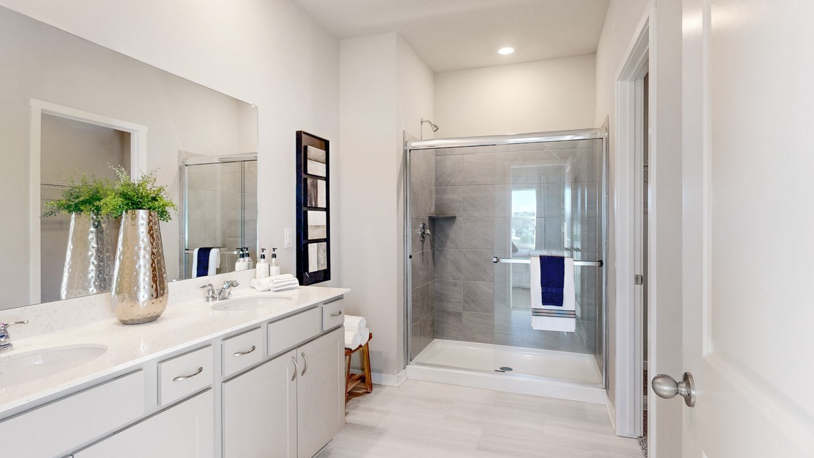 1049 Hillside Place Property Photo 12