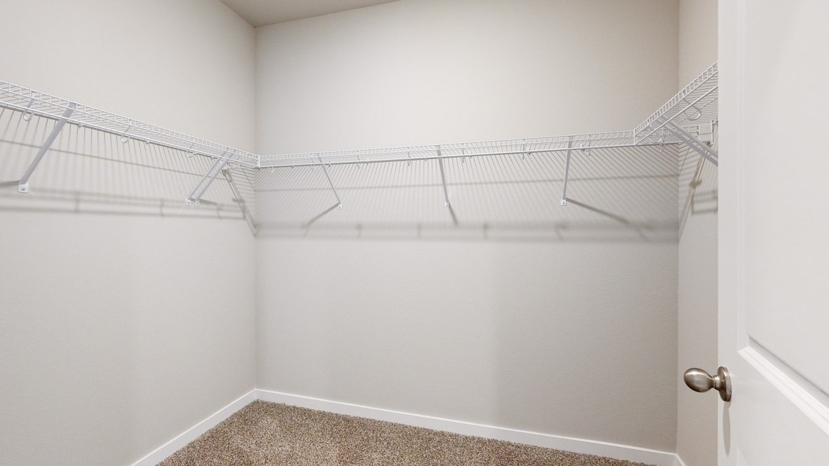 1049 Hillside Place Property Photo 14