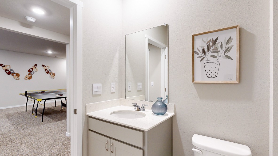 1049 Hillside Place Property Photo 21
