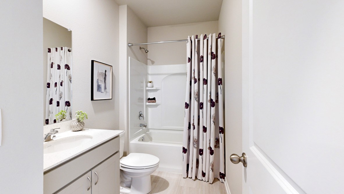 1049 Hillside Place Property Photo 24