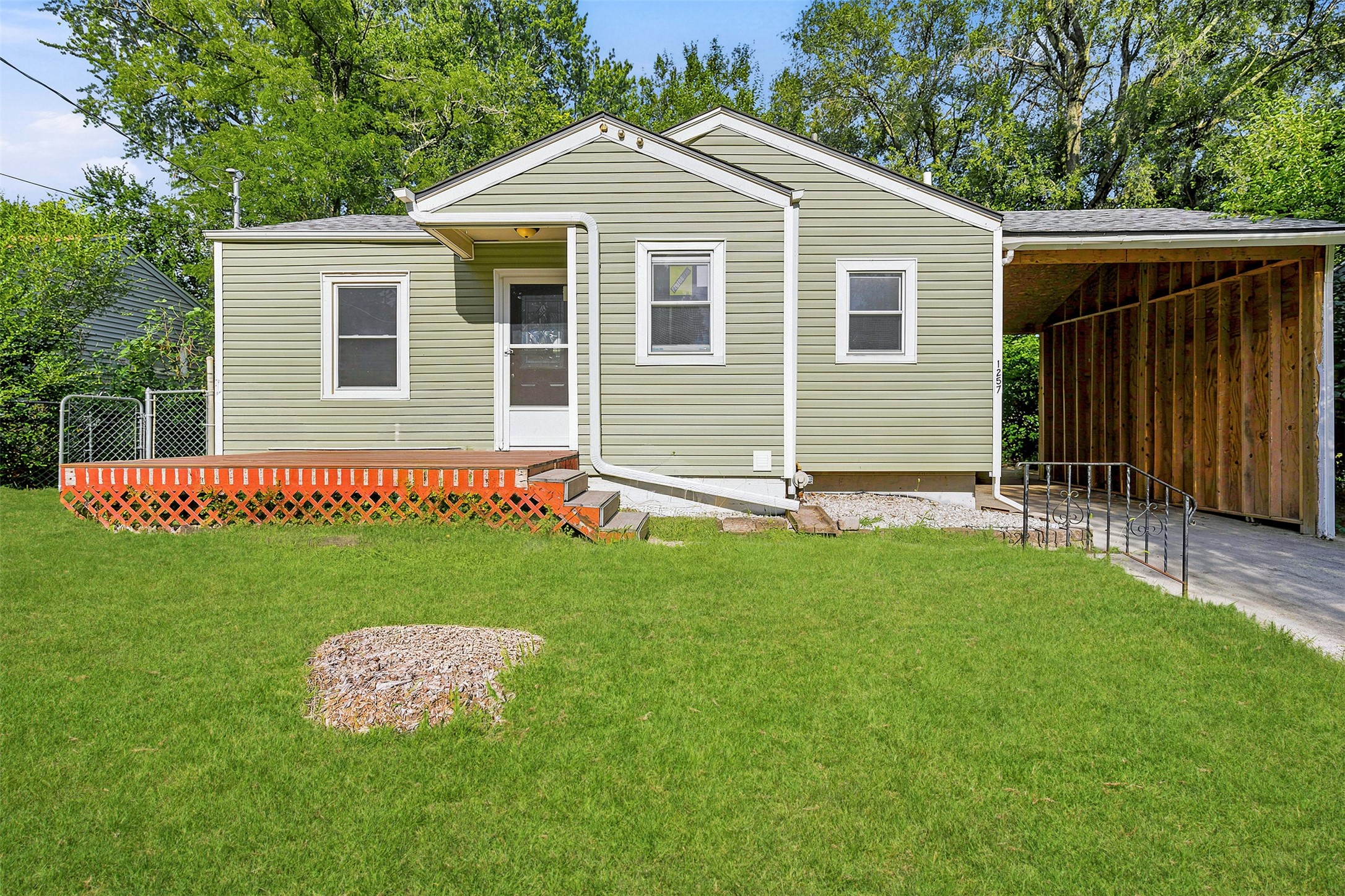 1257 E 33rd Street Property Photo 1