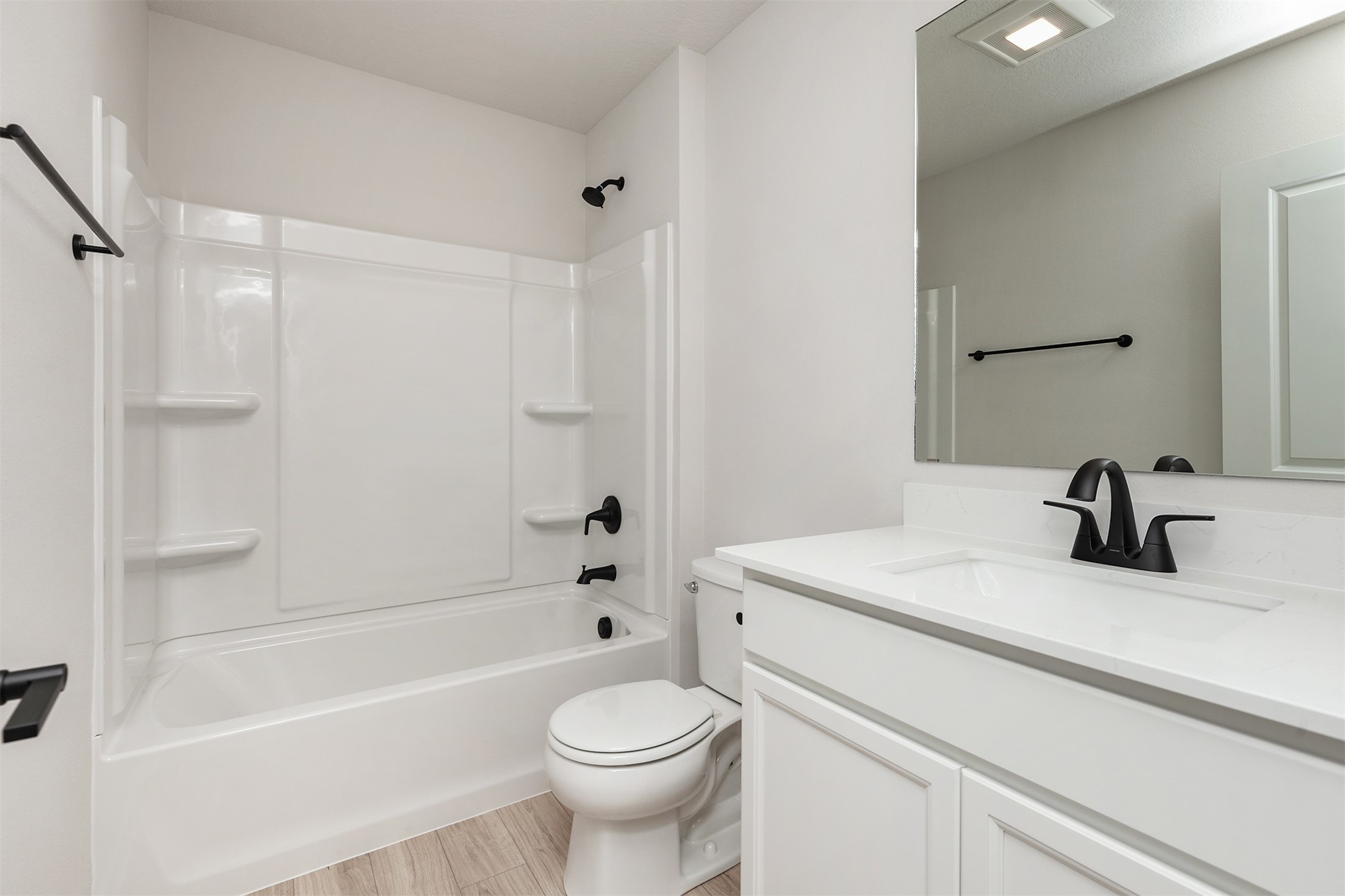 711 Ne Doe Pointe Drive Property Photo 11