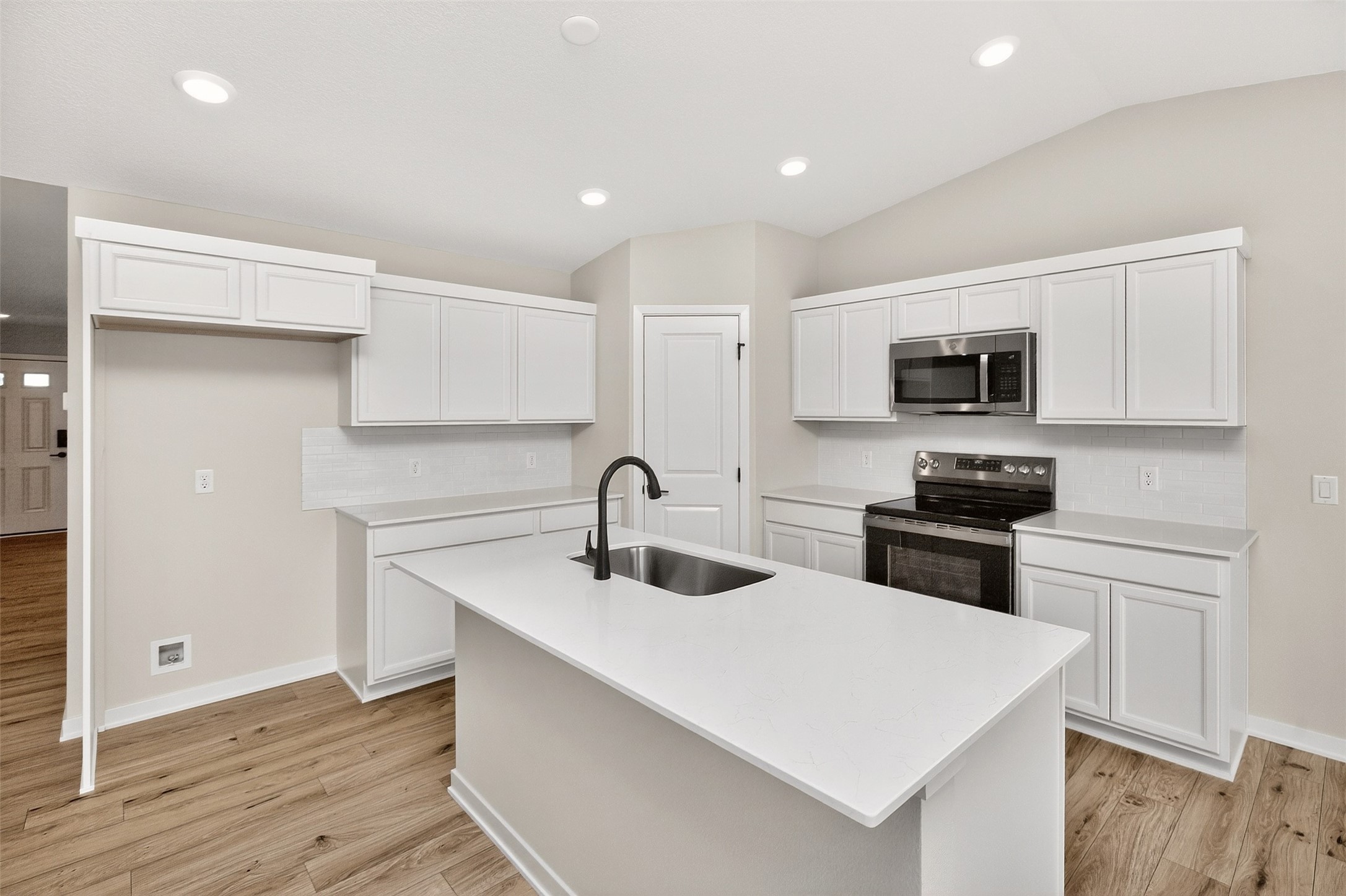 711 Ne Doe Pointe Drive Property Photo 21
