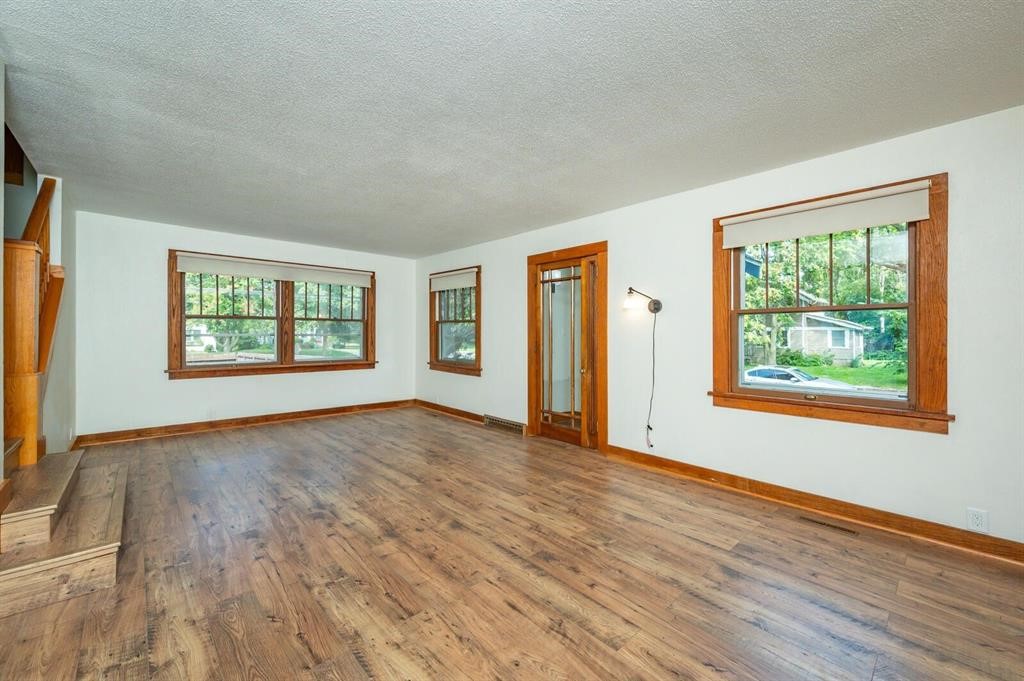822 7th Street Property Photo 2