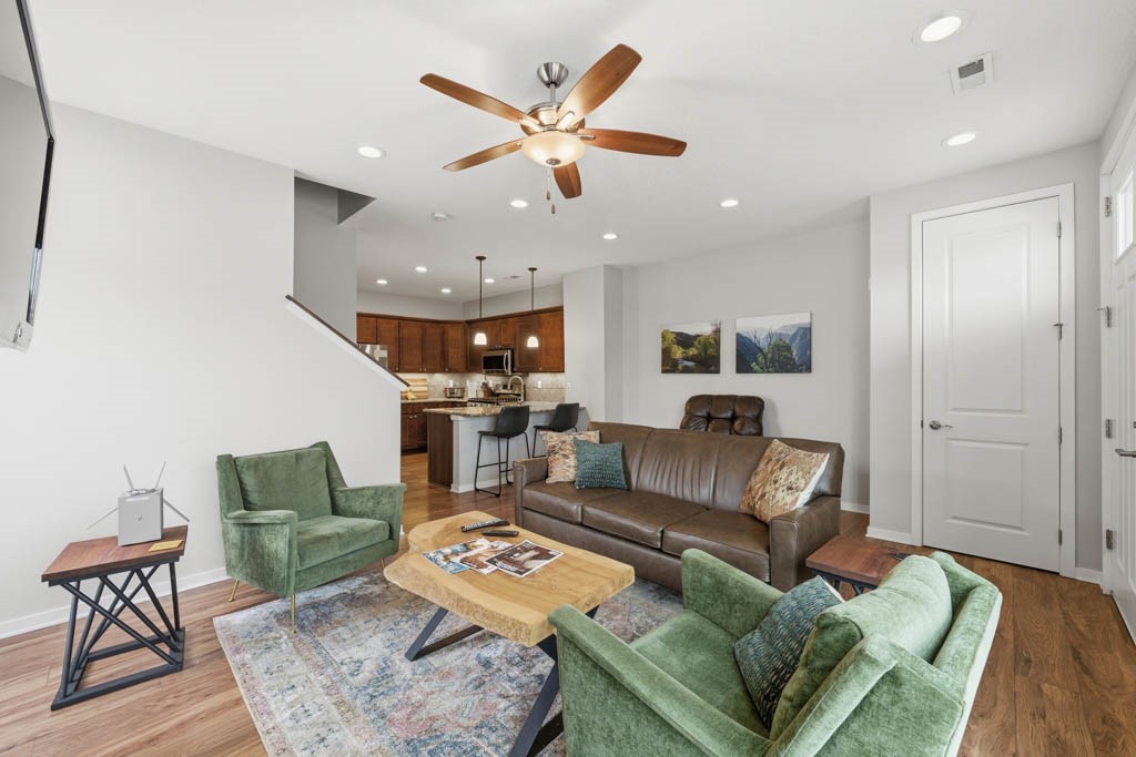 1604 Ingersoll Avenue Property Photo 6