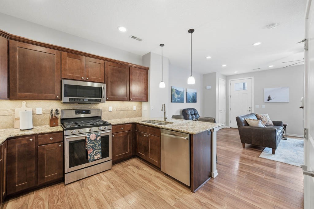 1604 Ingersoll Avenue Property Photo 8