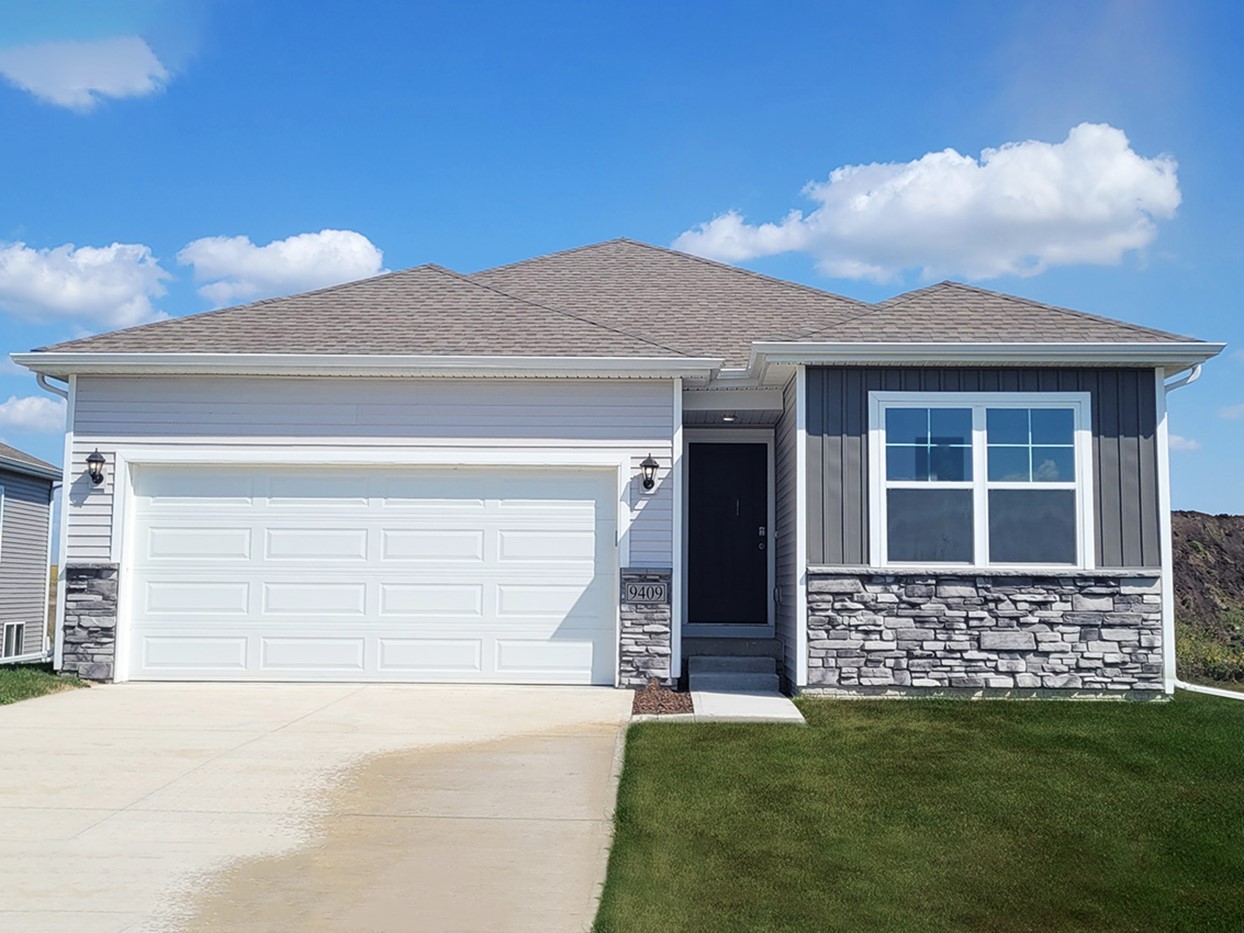 5709 153rd Street Property Photo 1