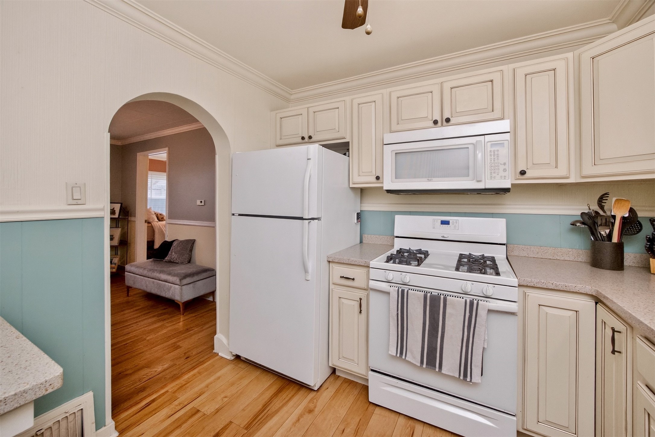5606 Ovid Avenue Property Photo 10