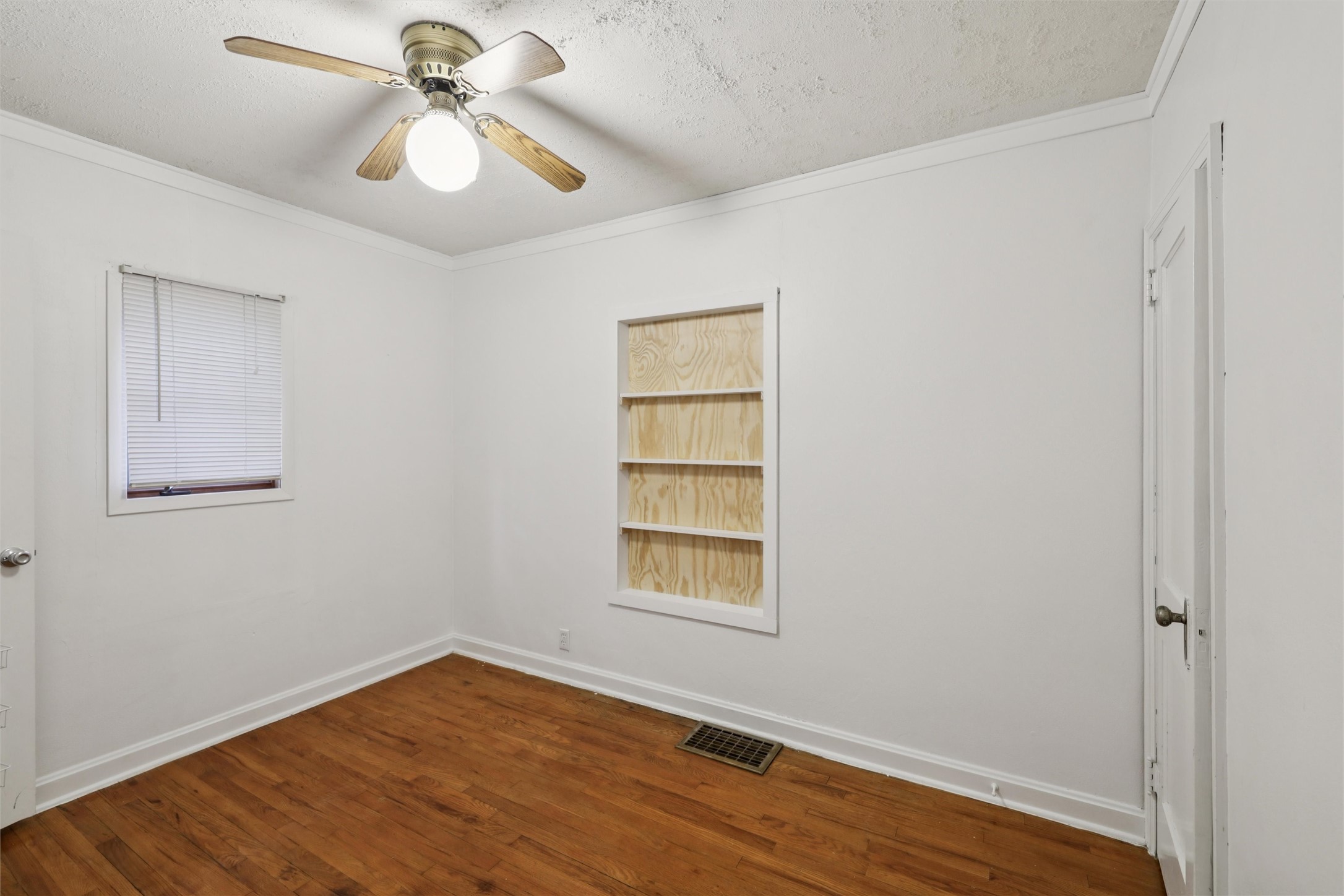 1616 Southlawn Drive Property Photo 17