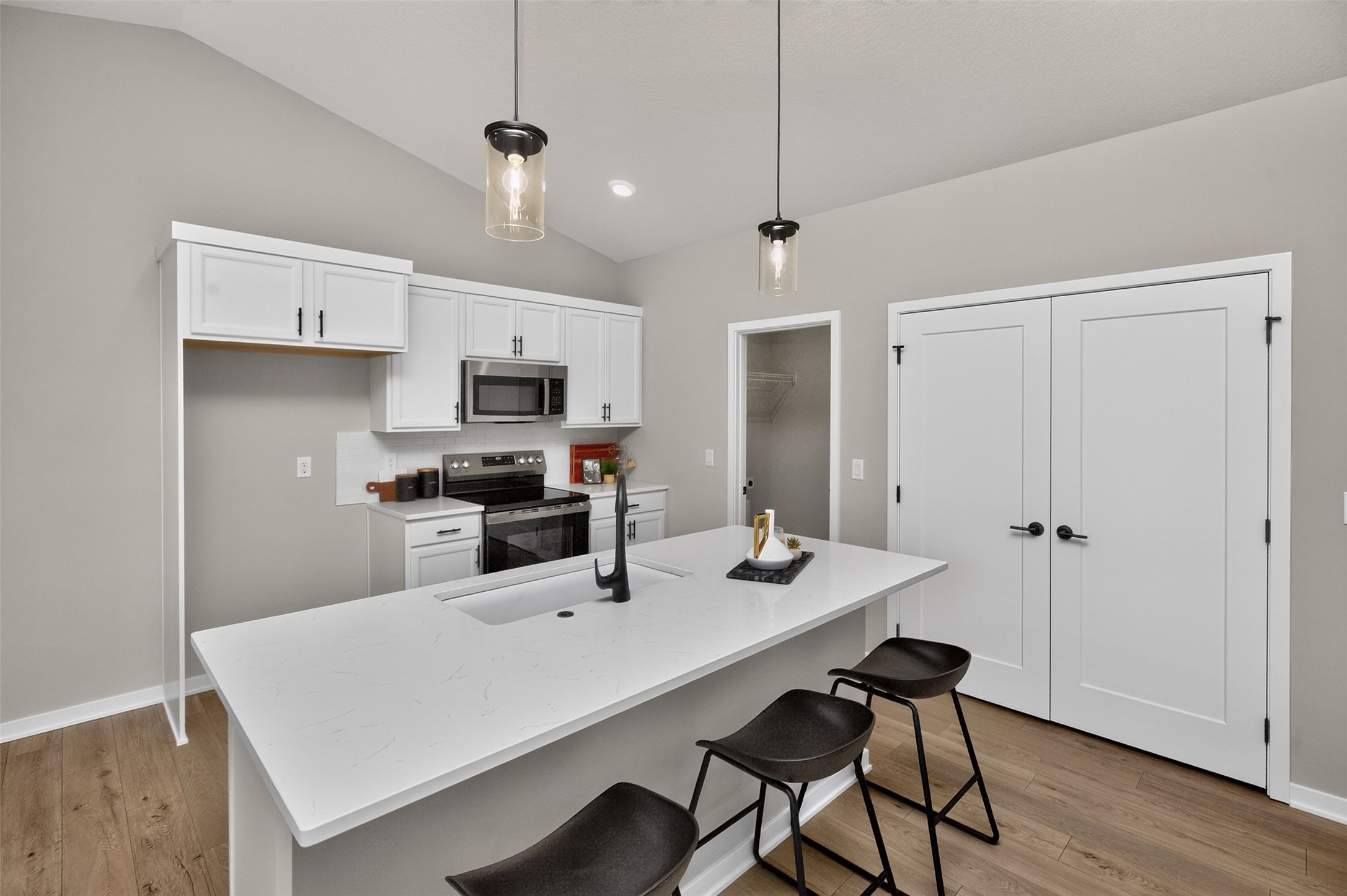 505 Walker Street Property Photo 18