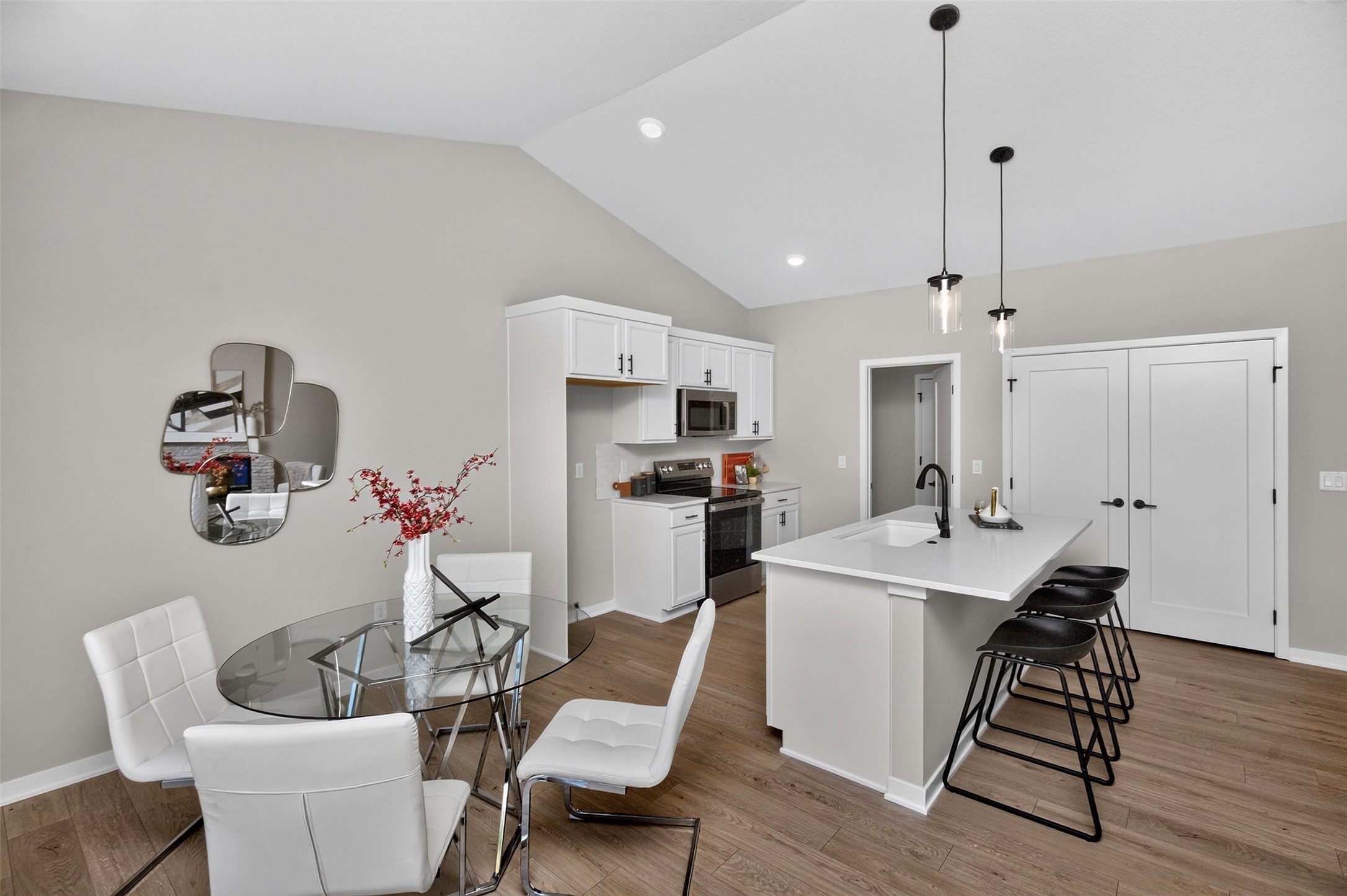 505 Walker Street Property Photo 19