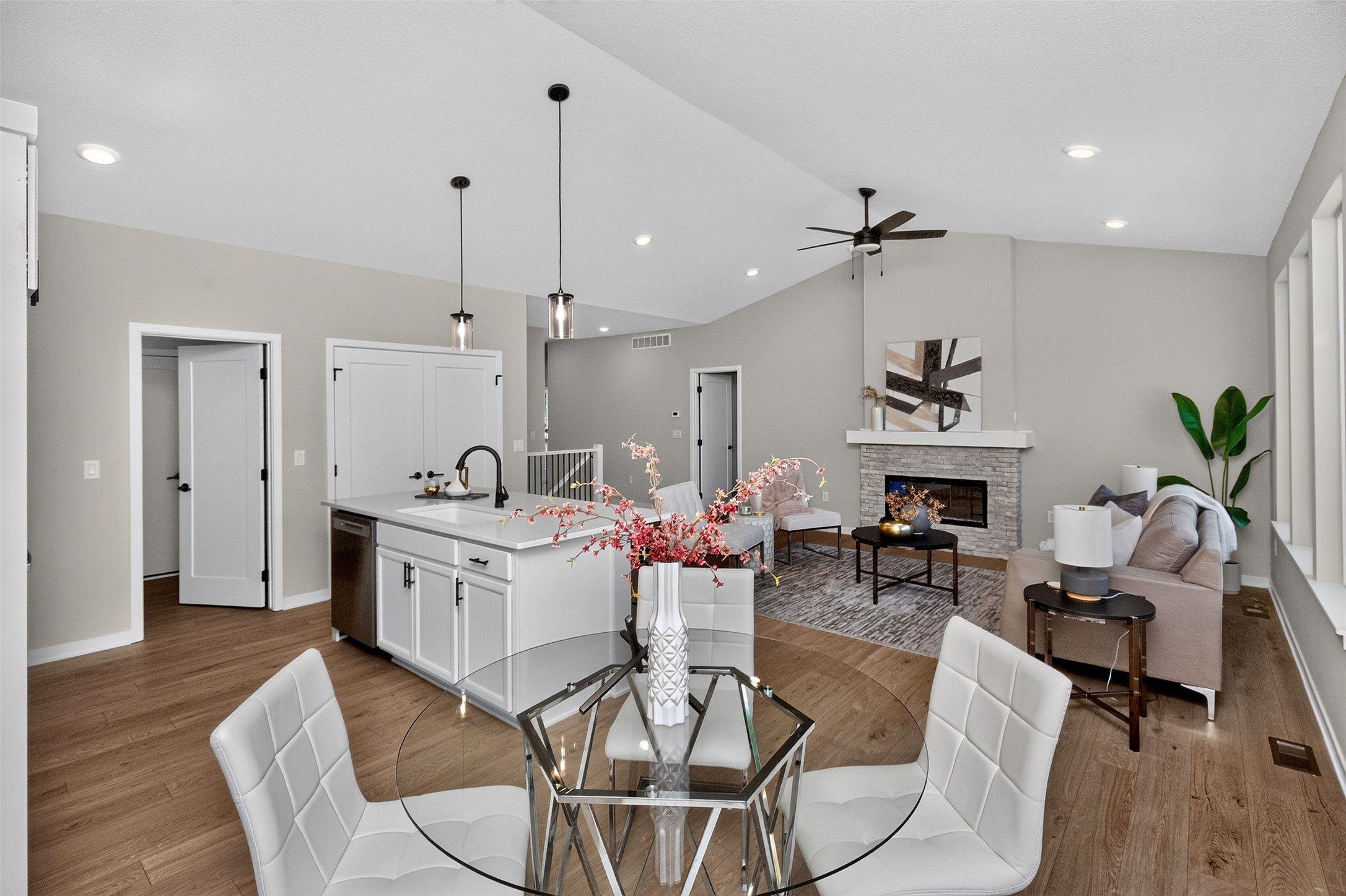 505 Walker Street Property Photo 20