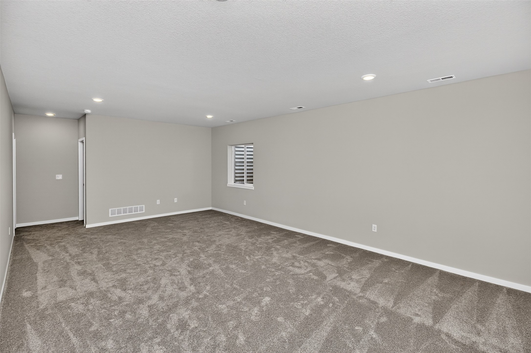 505 Walker Street Property Photo 29