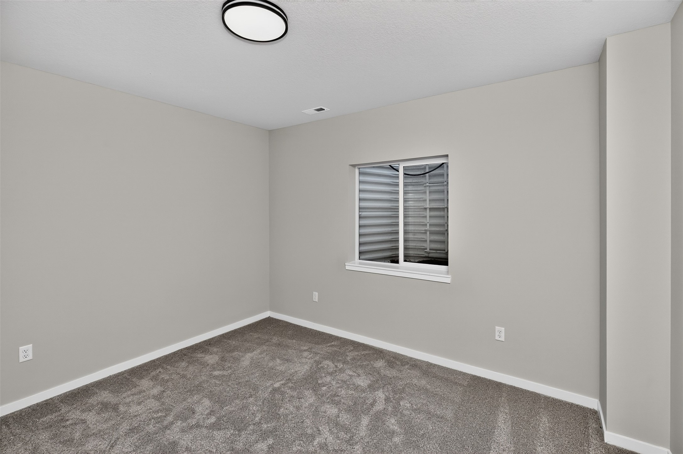 505 Walker Street Property Photo 31