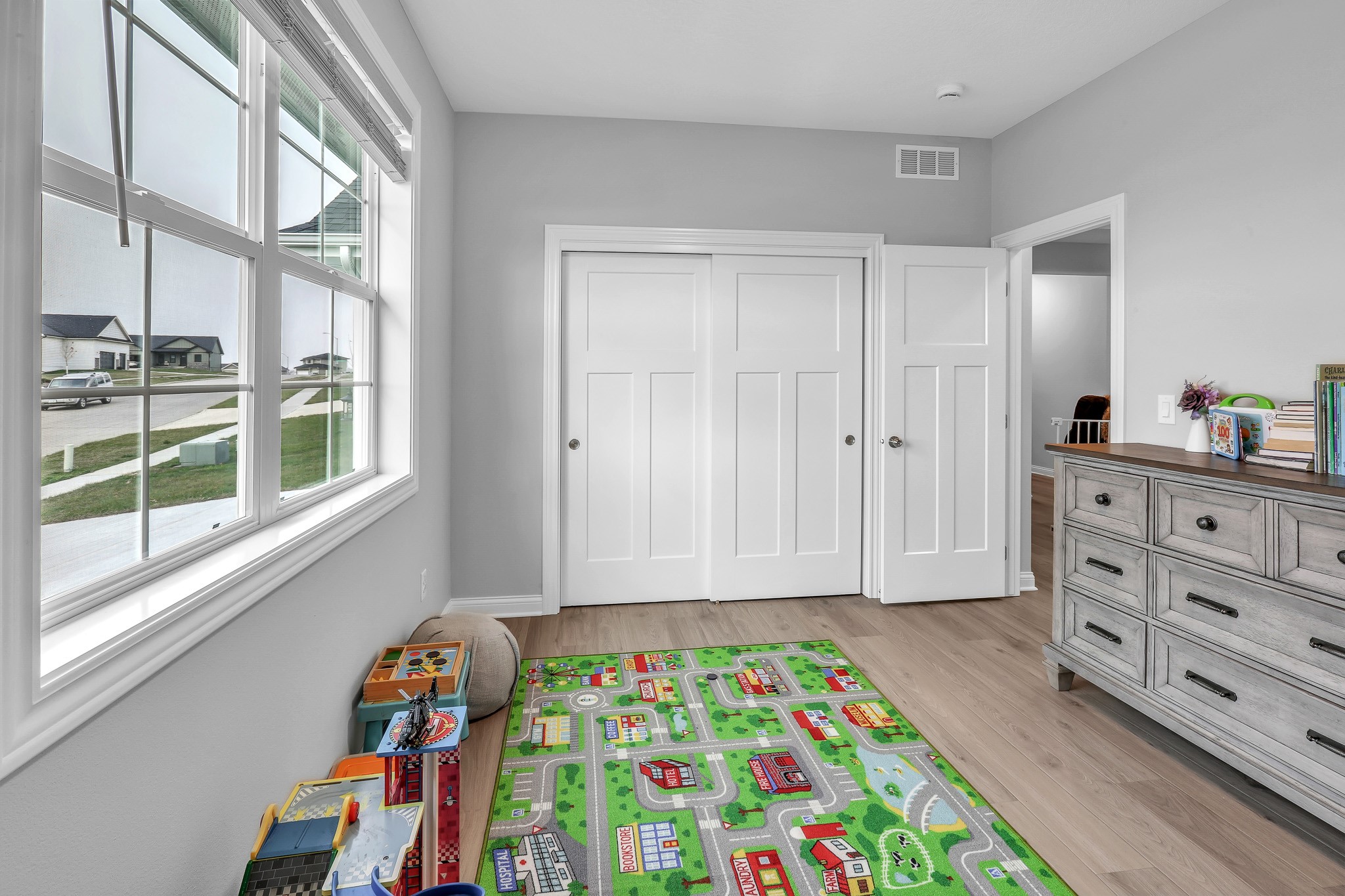 1800 Lakeview Drive Property Photo 16