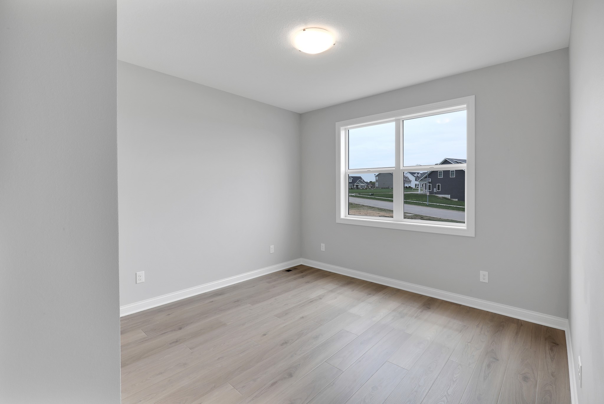 1800 Lakeview Drive Property Photo 18