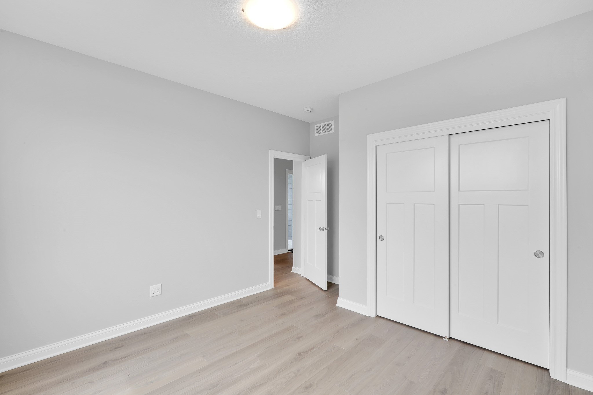 1800 Lakeview Drive Property Photo 19