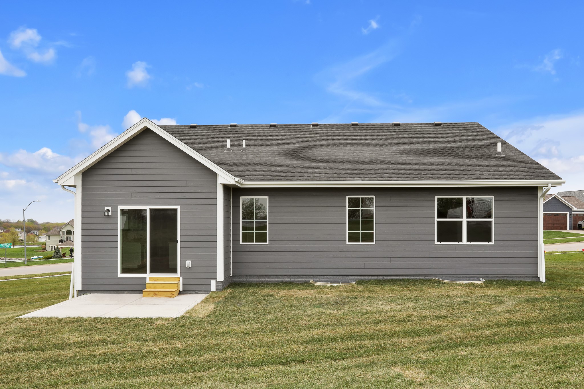 1800 Lakeview Drive Property Photo 32