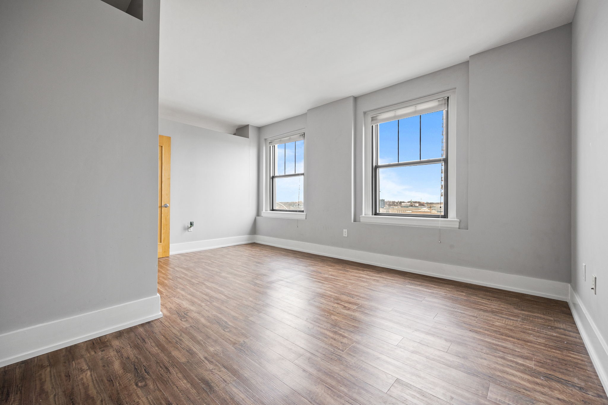 400 Walnut Street 903 Property Photo 16