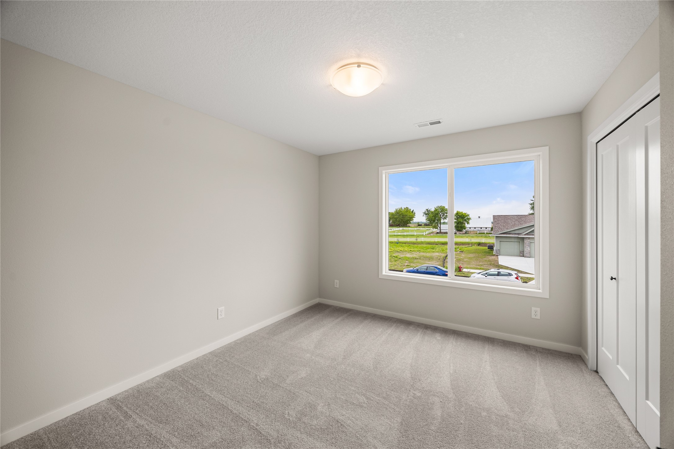 657 34th Street Se Property Photo 23
